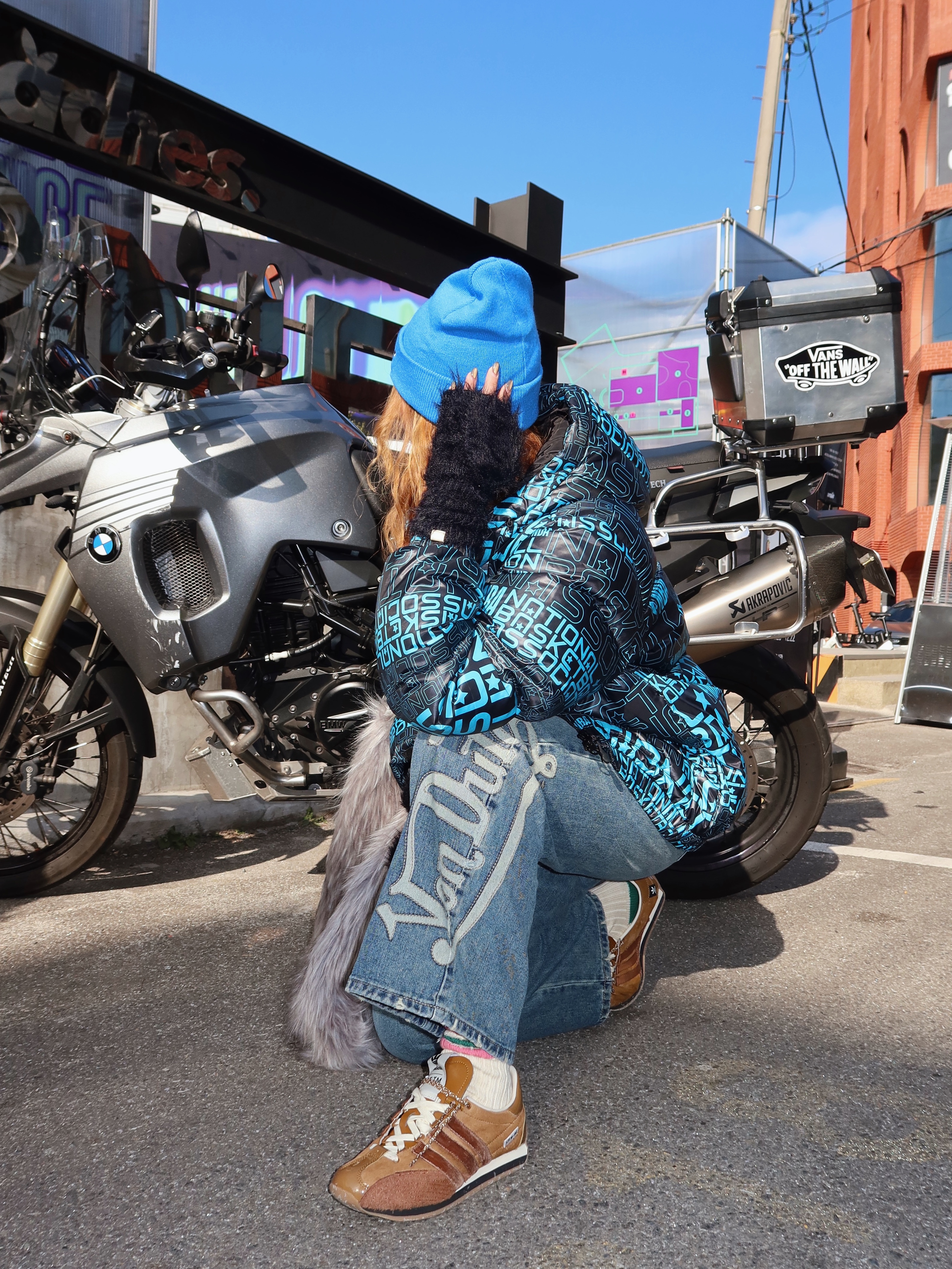 Adidas x Song for the Mute Country OG Bronze Strata Wild Brown, Supreme Slant Beanie Blue - 23FW 착용 스타일 - 1