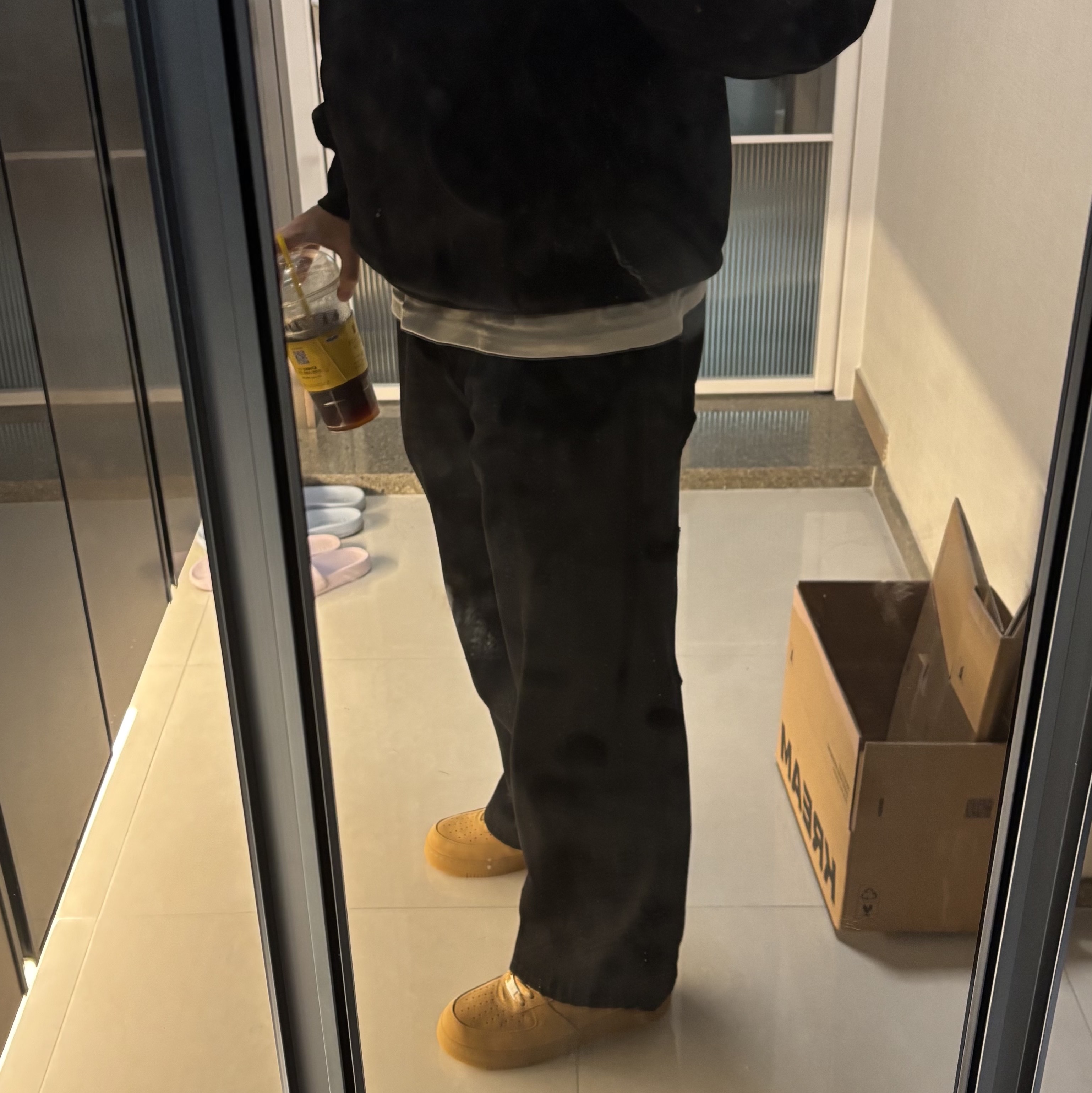 Nike x Supreme Air Force 1 Low Flax, Supreme Box Logo Hooded Sweatshirt Black - 21FW 착용 스타일
