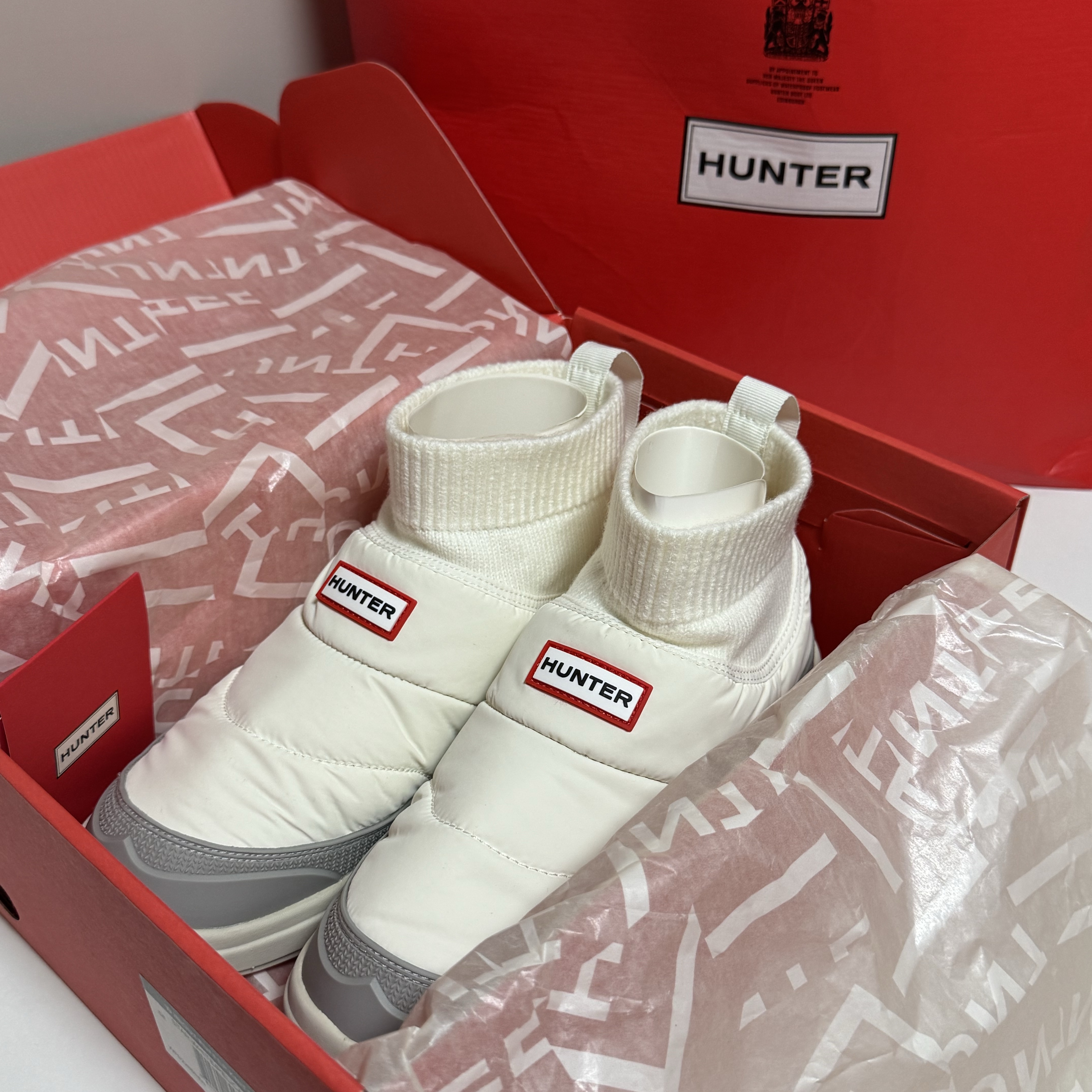 (W) Hunter In Out Puffer Knitted Cuff Boot Star White Pelican 착용 스타일 - 1