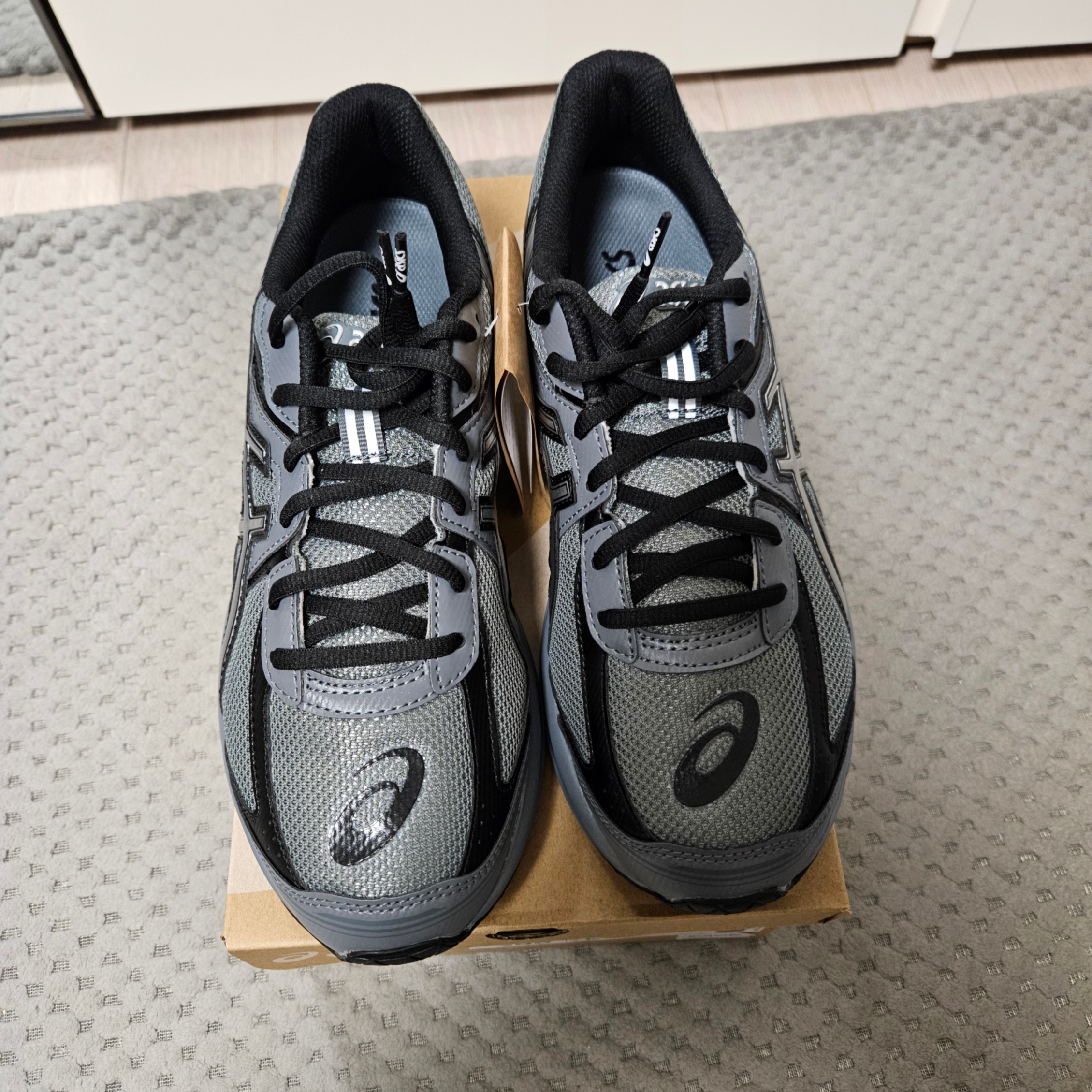 Asics Jog 100 S Steel Grey - 2E Wide 착용 스타일 - 1