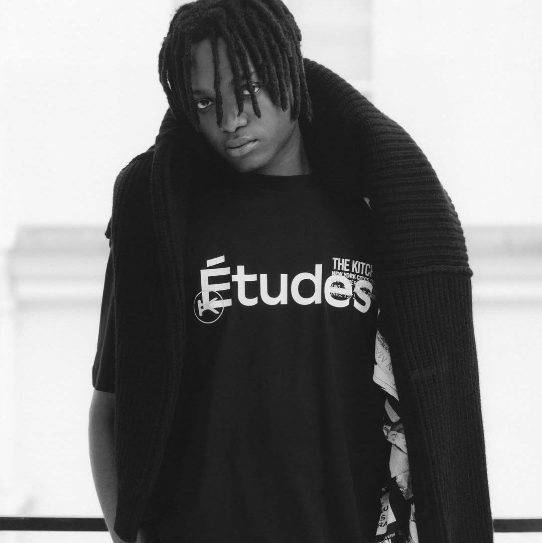 Etudes Studio Relax T-Shirt Etudes TK Black - 24FW 착용 스타일 - 1