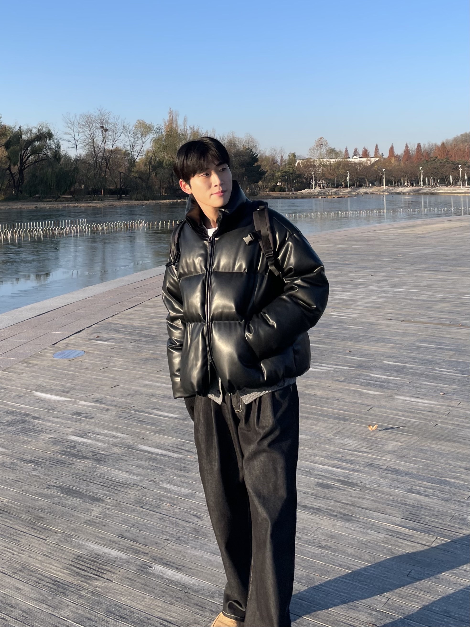 QT8 Garments GB Synthetic Leather Duck Down Short Padding Black, Nike Air Force 1 '07 WB Flax 착용 스타일 - 1