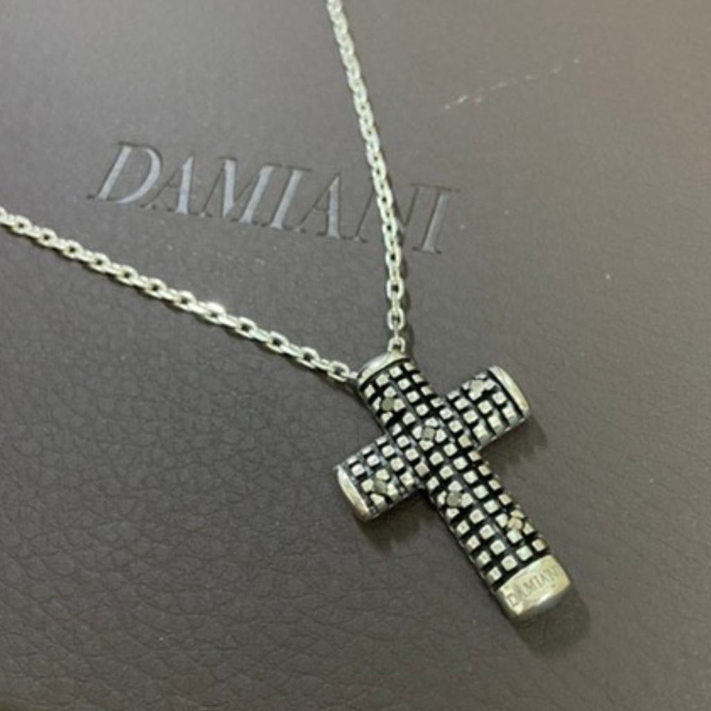 Damiani Metropolitan Diamond Necklace Silver 착용 스타일