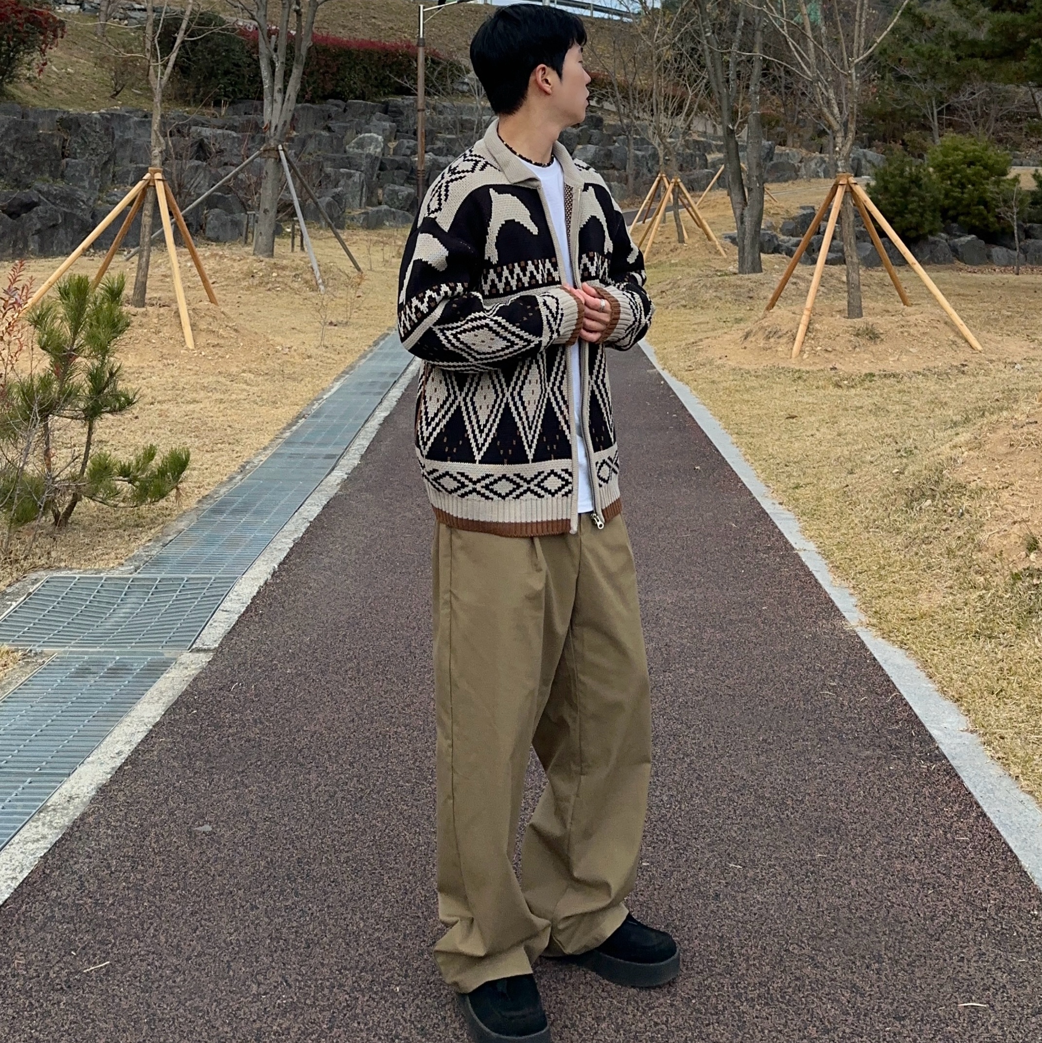 Gildan Heavy Ultra Cotton Long Sleeve T-Shirt White Black (2Pack) 착용 스타일 - 5