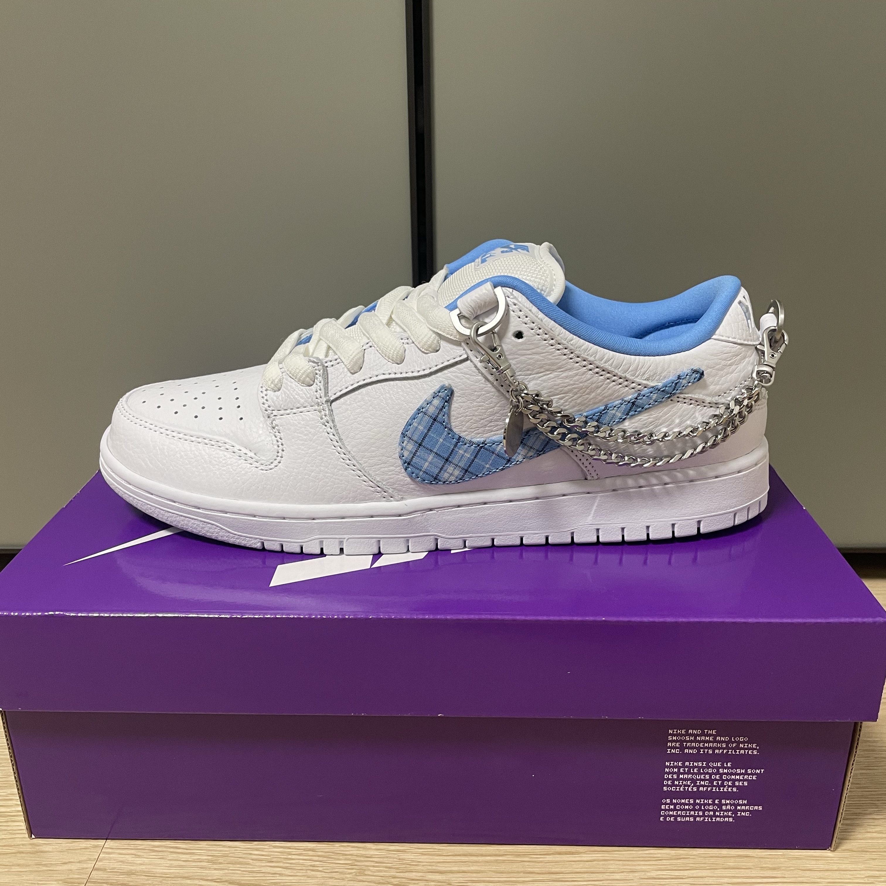 Nike x Nicole Hause SB Dunk Low Pro White and University Blue 착용 스타일 - 1