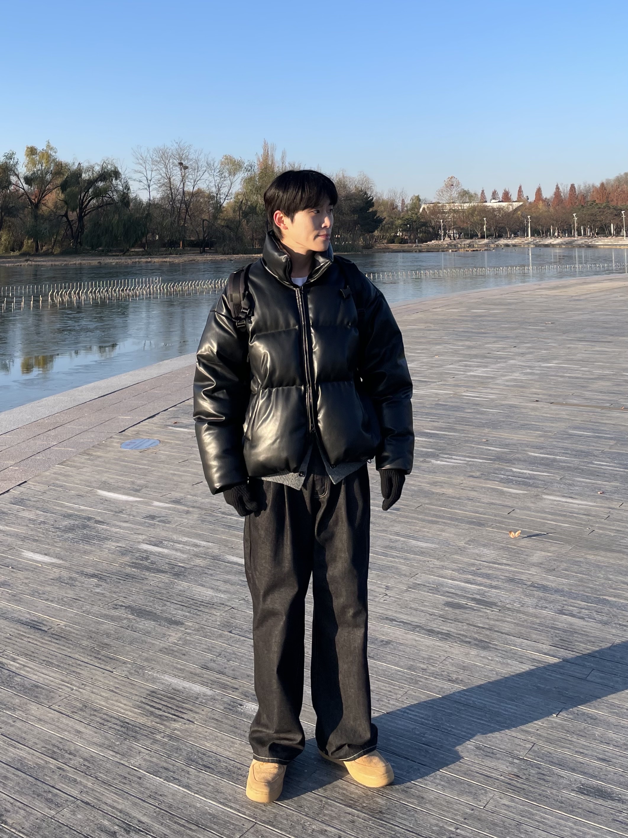 QT8 Garments GB Synthetic Leather Duck Down Short Padding Black, Nike Air Force 1 '07 WB Flax 착용 스타일 - 4