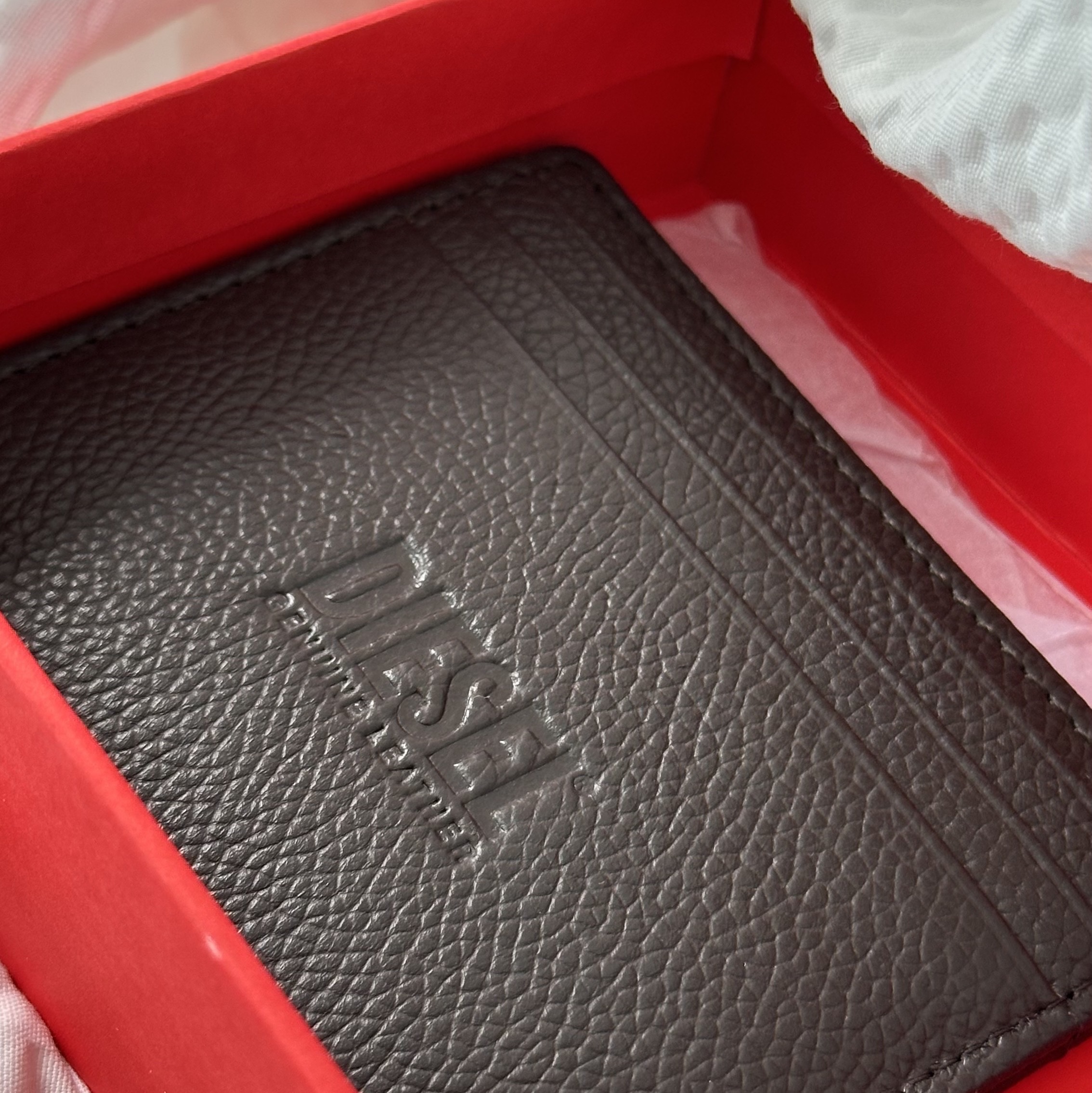 Diesel Johnny Card Case Brown 착용 스타일 - 2