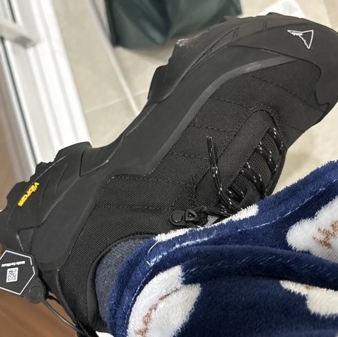Roa Hiking Katharina Black 착용 스타일