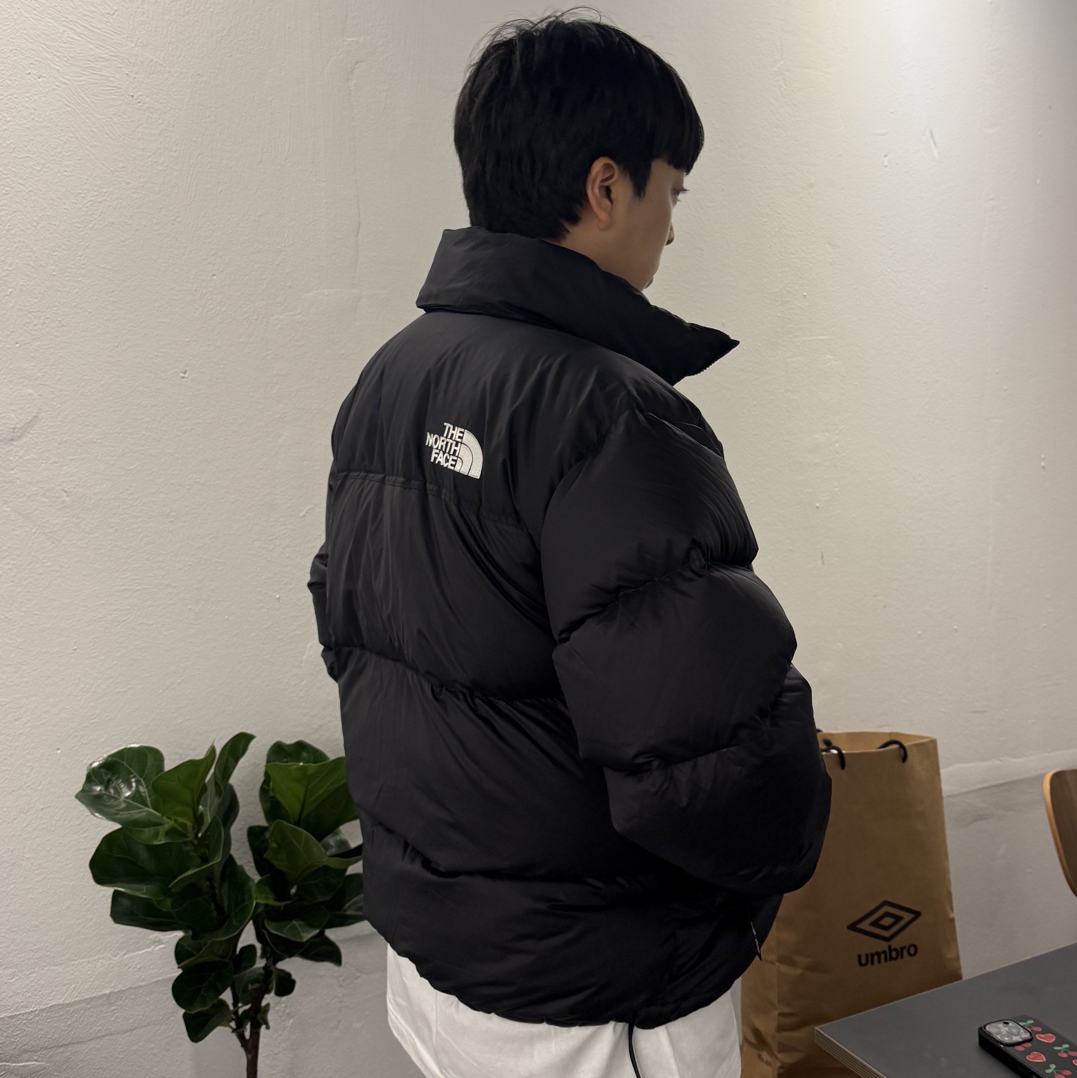 The North Face 1996 Eco Nuptse Jacket Black, Uniqlo UT x CPFM x SpongeBob Graphic T-Shirt C White - KR 착용 스타일 - 2