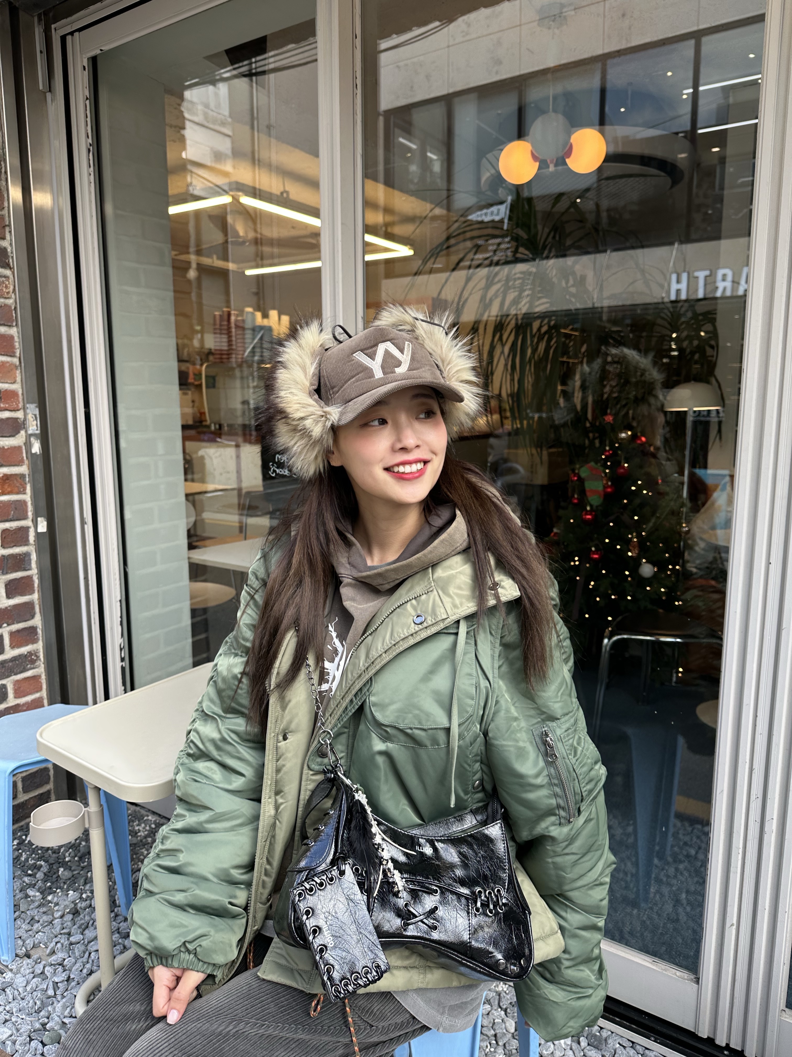 Open Yy Faux Fur Corduroy Earflap Cap Khaki, Jordan 5 x Off-White Retro SP Black Muslin 착용 스타일 - 7