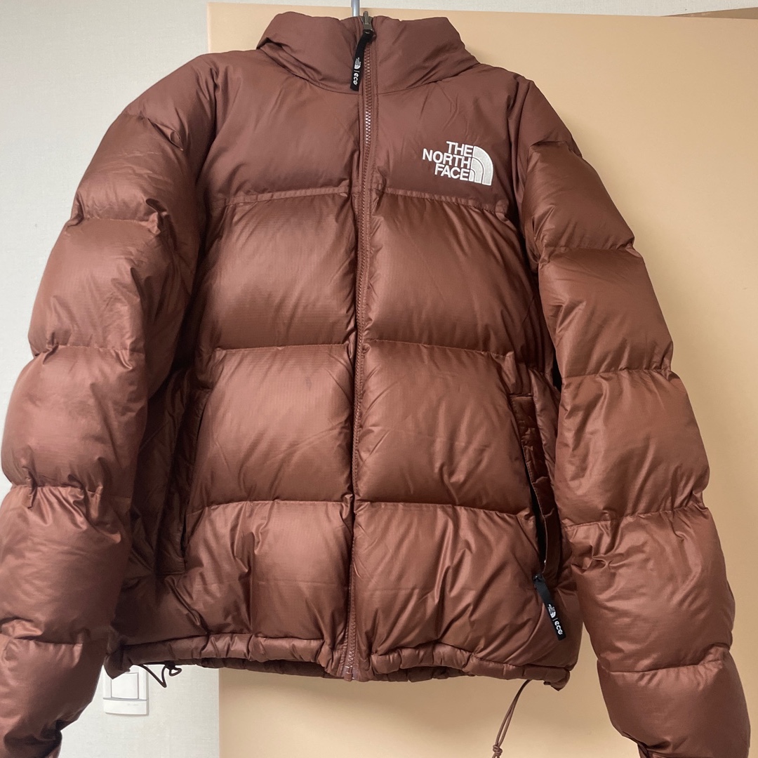 The North Face 1996 Eco Nuptse Jacket Brown 착용 스타일