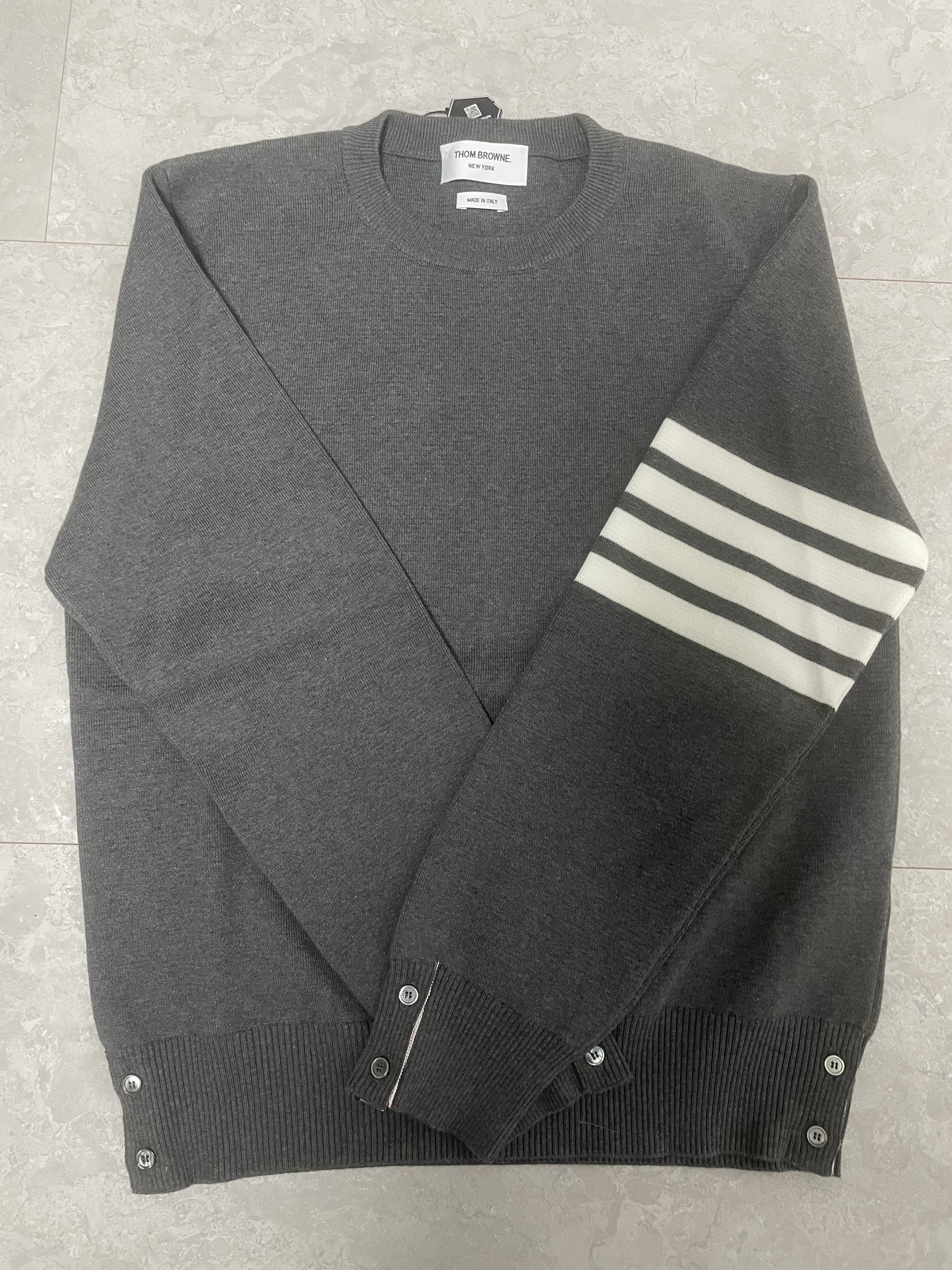 Thom Browne Milano Stitch 4-Bar Crewneck Pullover Knit Medium Grey 착용 스타일