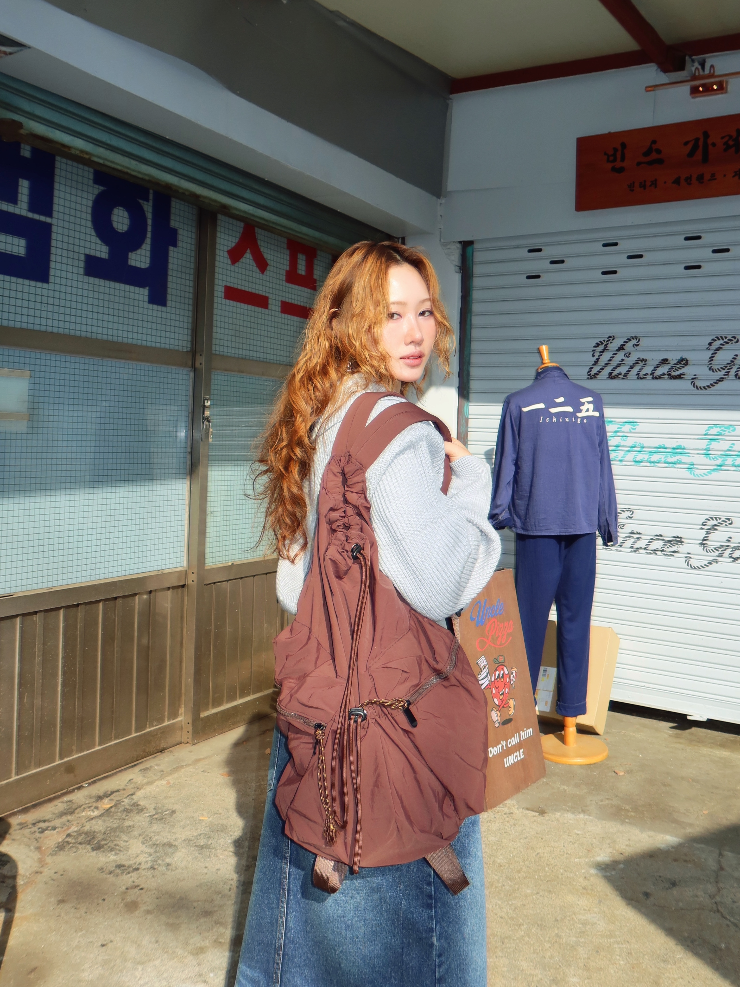 ROCCI ROCCI RCC Knit Half Zipup Grey, ROCCI ROCCI X GRAFIKUS Crochet Denim Long Skirt Middle Blue 착용 스타일 - 3