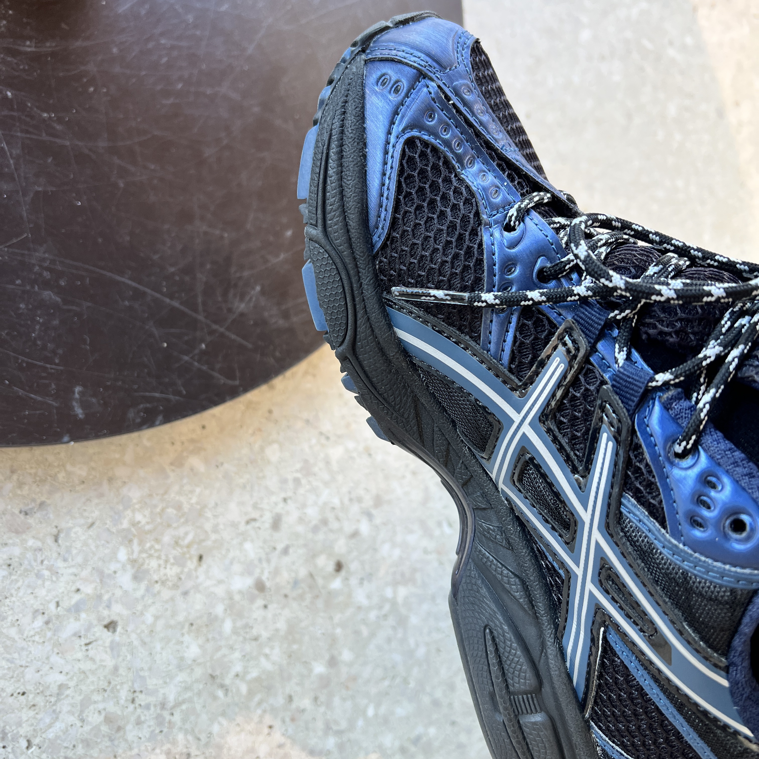 Asics Gel-Nimbus 10.1 Black Grand Shark 착용 스타일