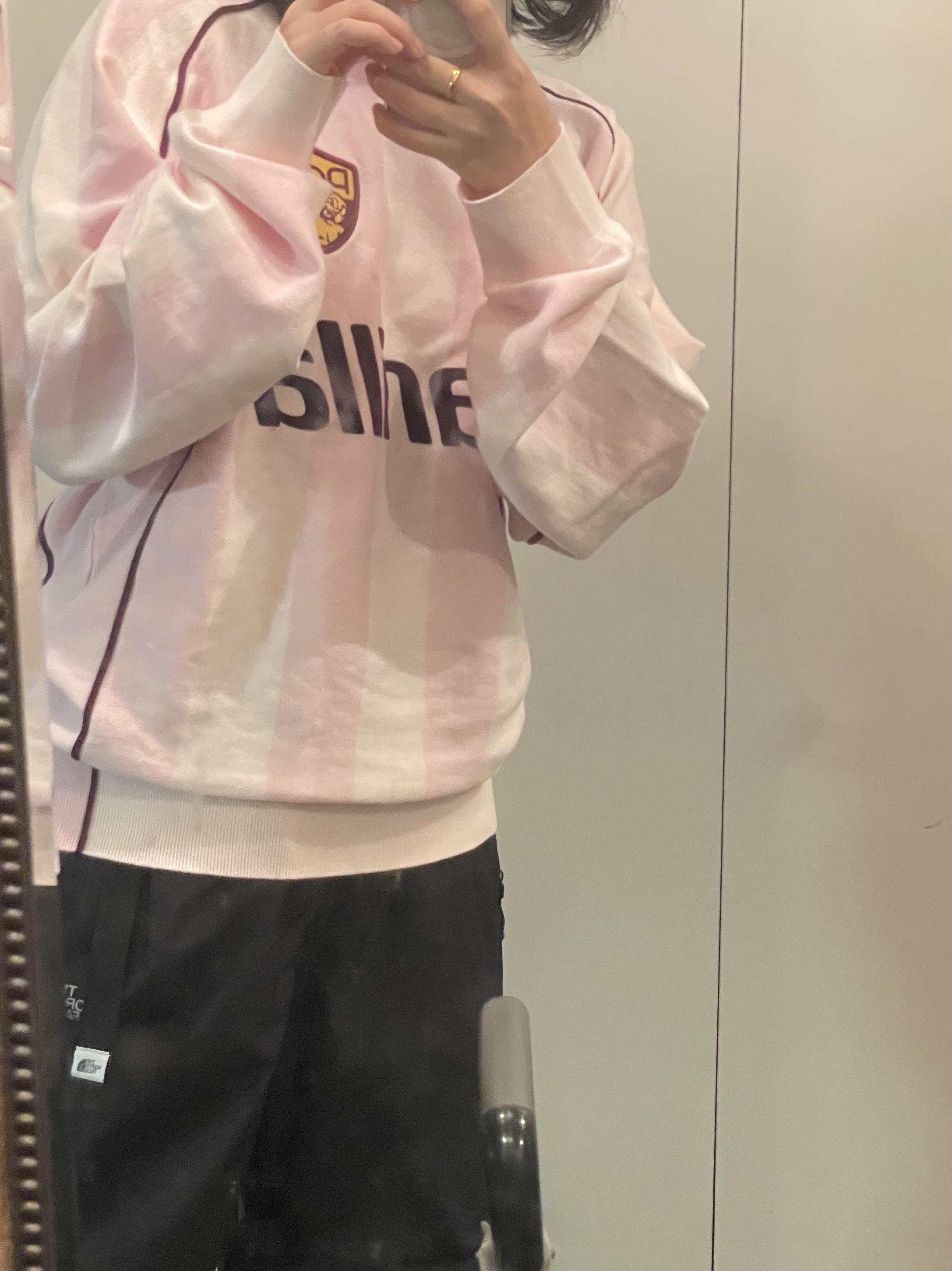 Palace Sportiva Knit Pink - 24FW 착용 스타일