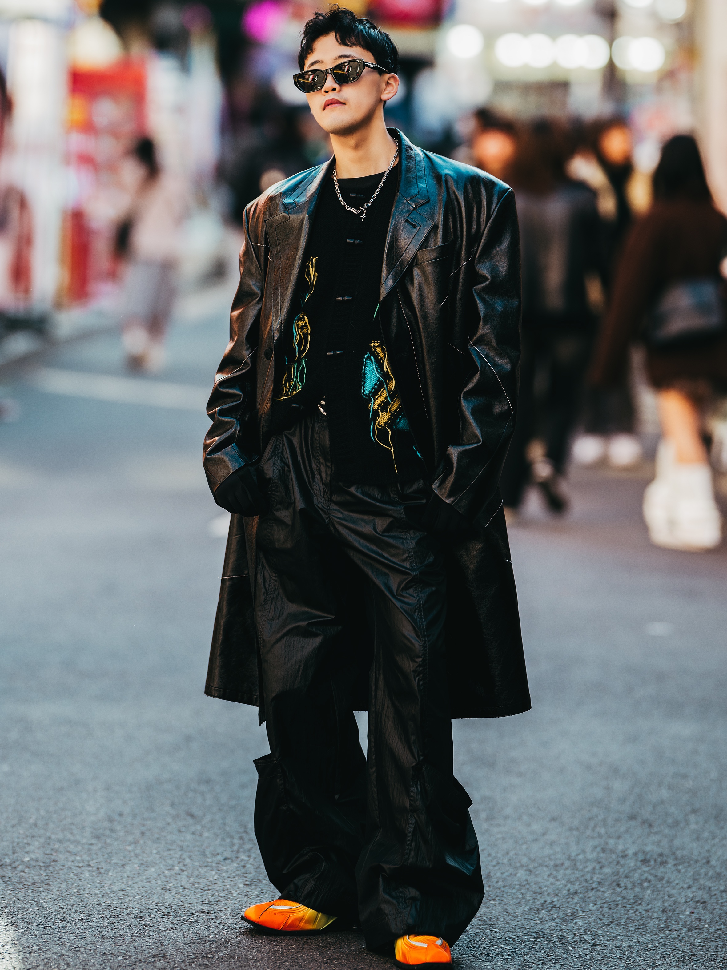 [KREAM 단독] ADSB Andersson Bell Macaron Intarsia Cardigan Black, (W) Matin Kim Loose Pocket Nylon Pants Black 착용 스타일 - 2