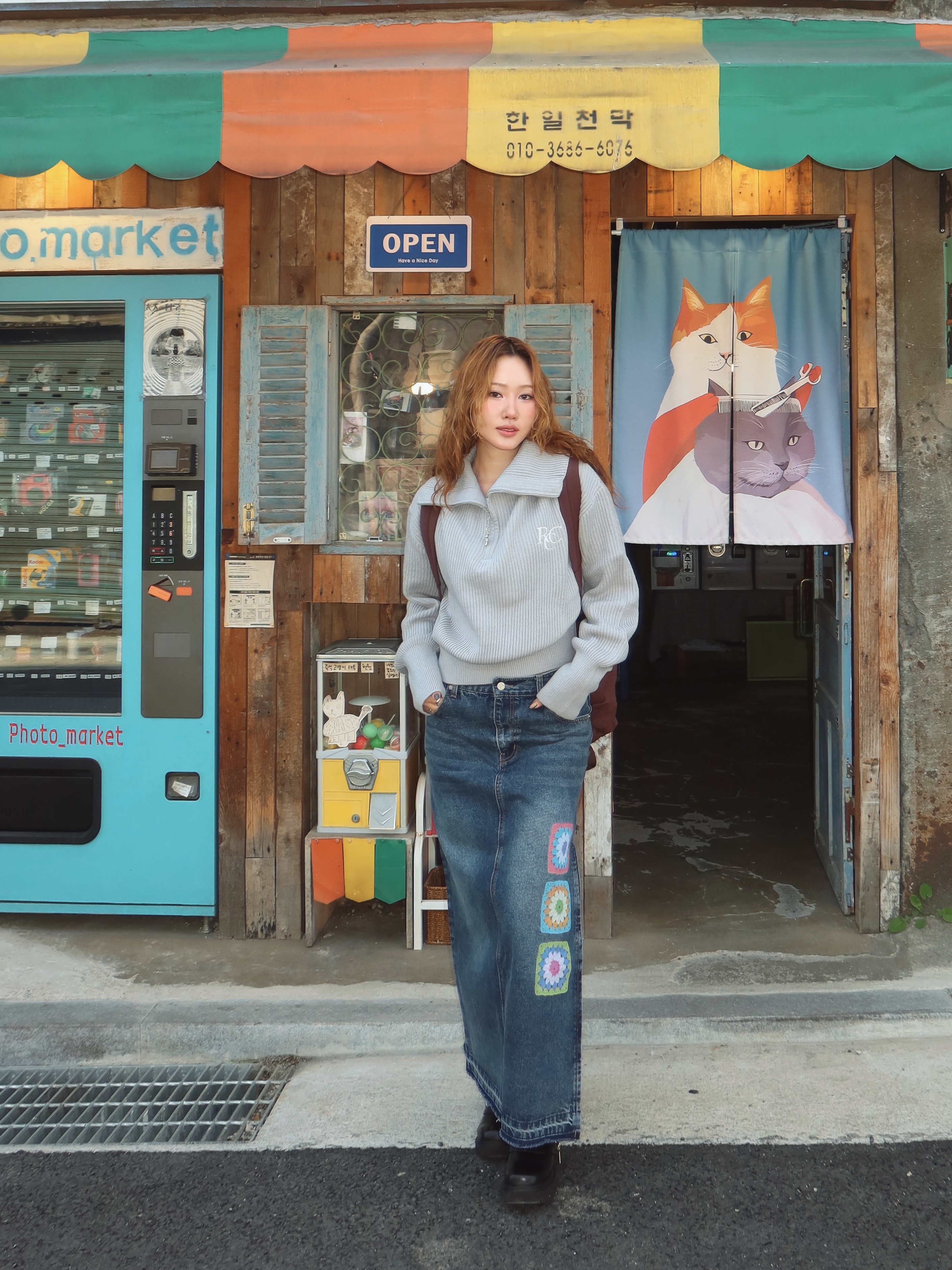 ROCCI ROCCI RCC Knit Half Zipup Grey, ROCCI ROCCI X GRAFIKUS Crochet Denim Long Skirt Middle Blue 착용 스타일 - 2