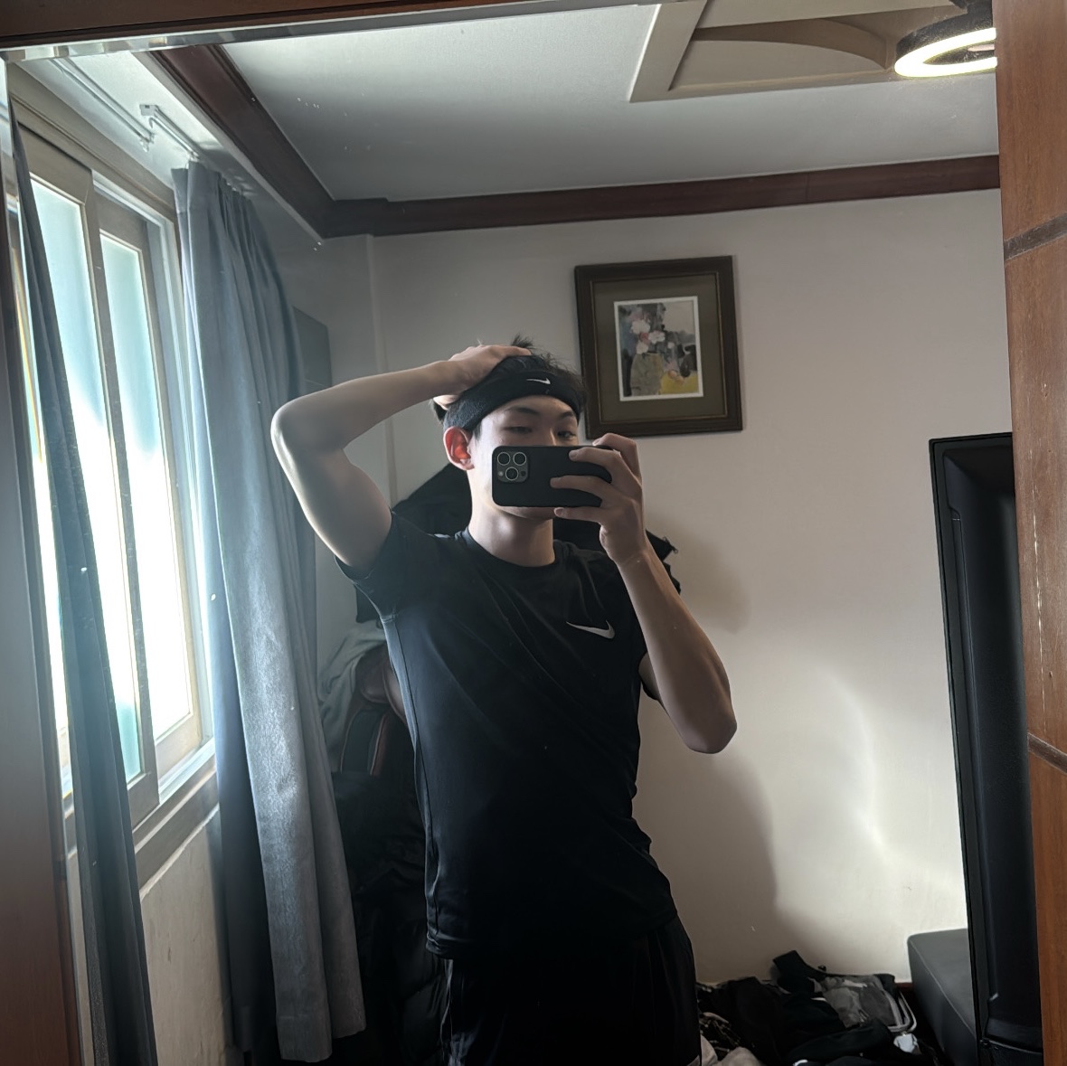Nike Swoosh Headband Black 착용 스타일