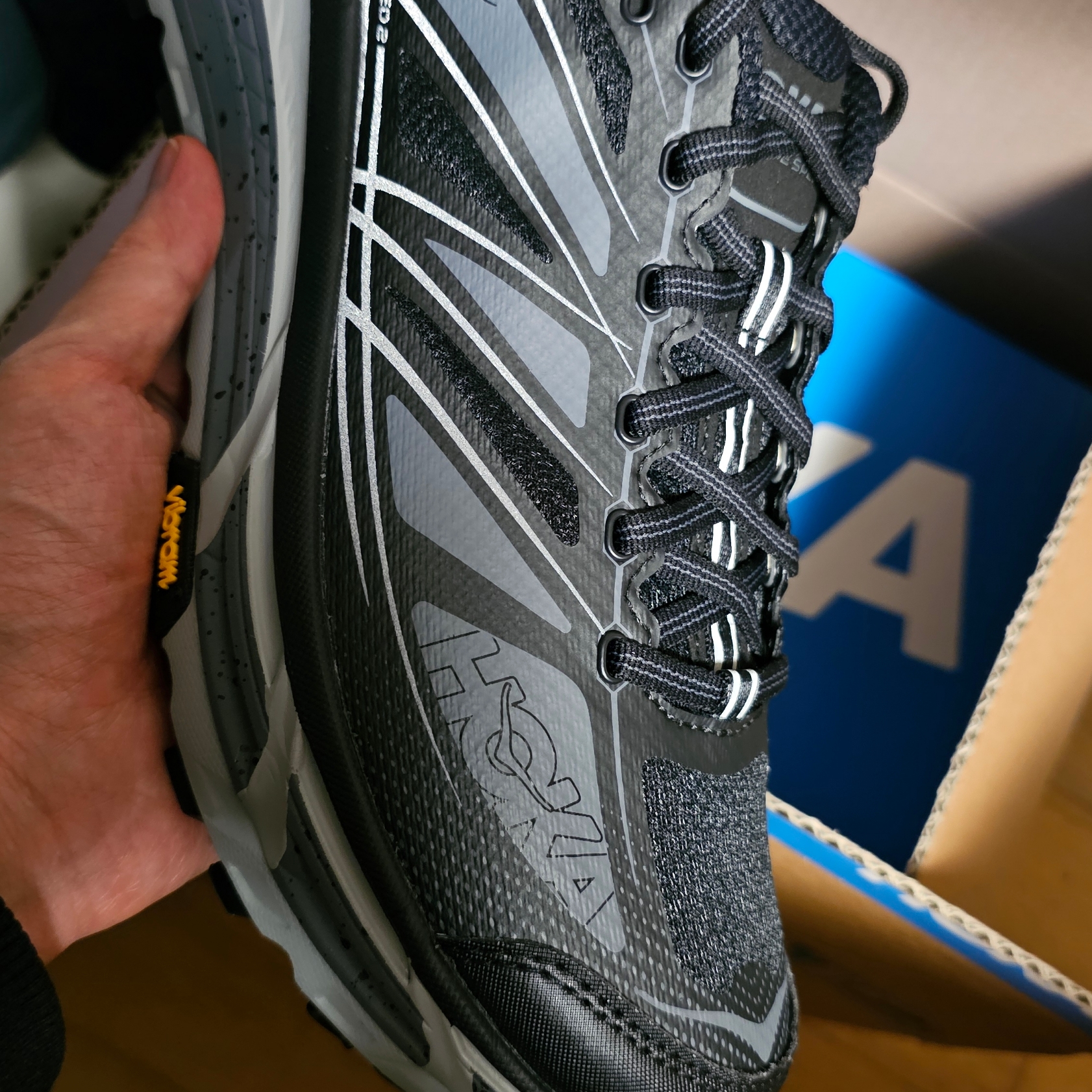 Hoka Mafate Speed 2 Black Castlerock 착용 스타일