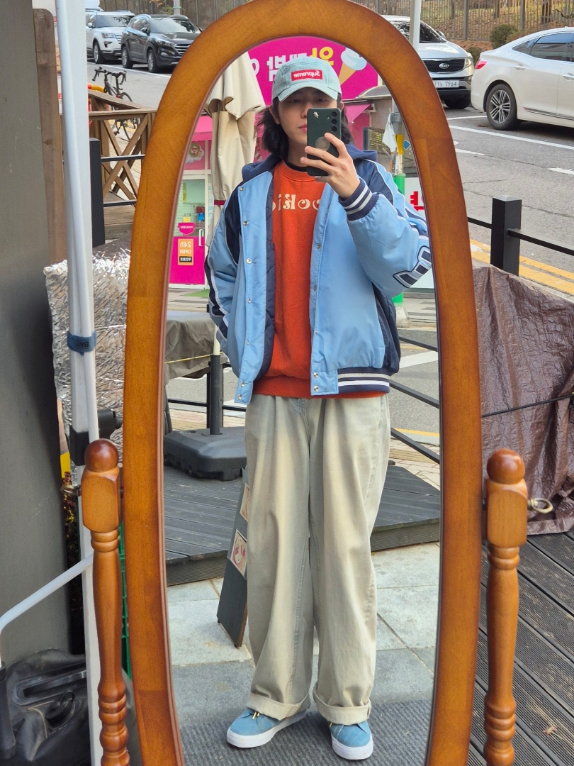 Kapital 30-Fleece Crew Sweatshirt Kookie Patch Orange, Supreme Hooded Stadium Jacket Blue - 24SS 착용 스타일