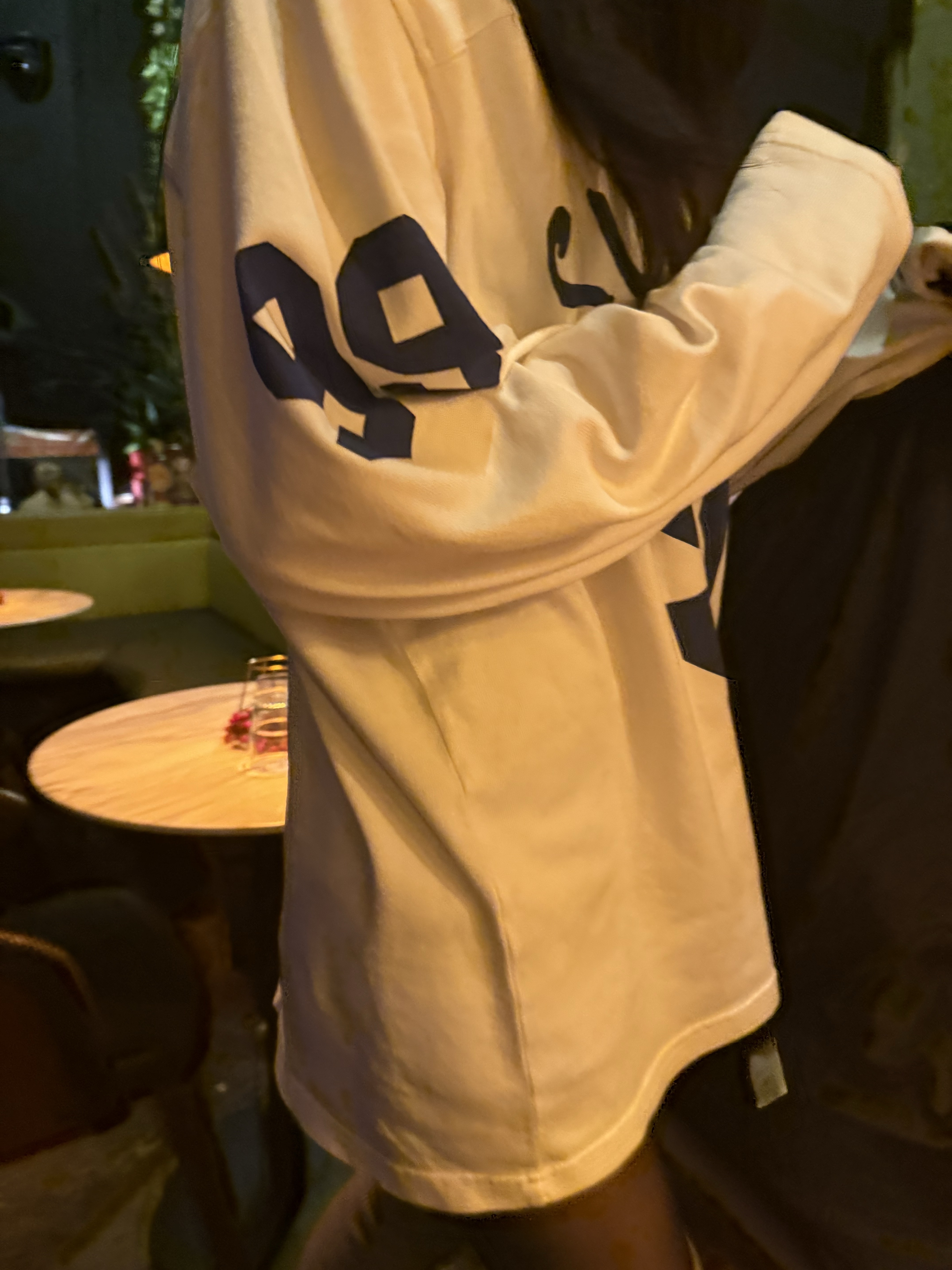 Supreme 99 LS Football Top Stone - 24SS 착용 스타일