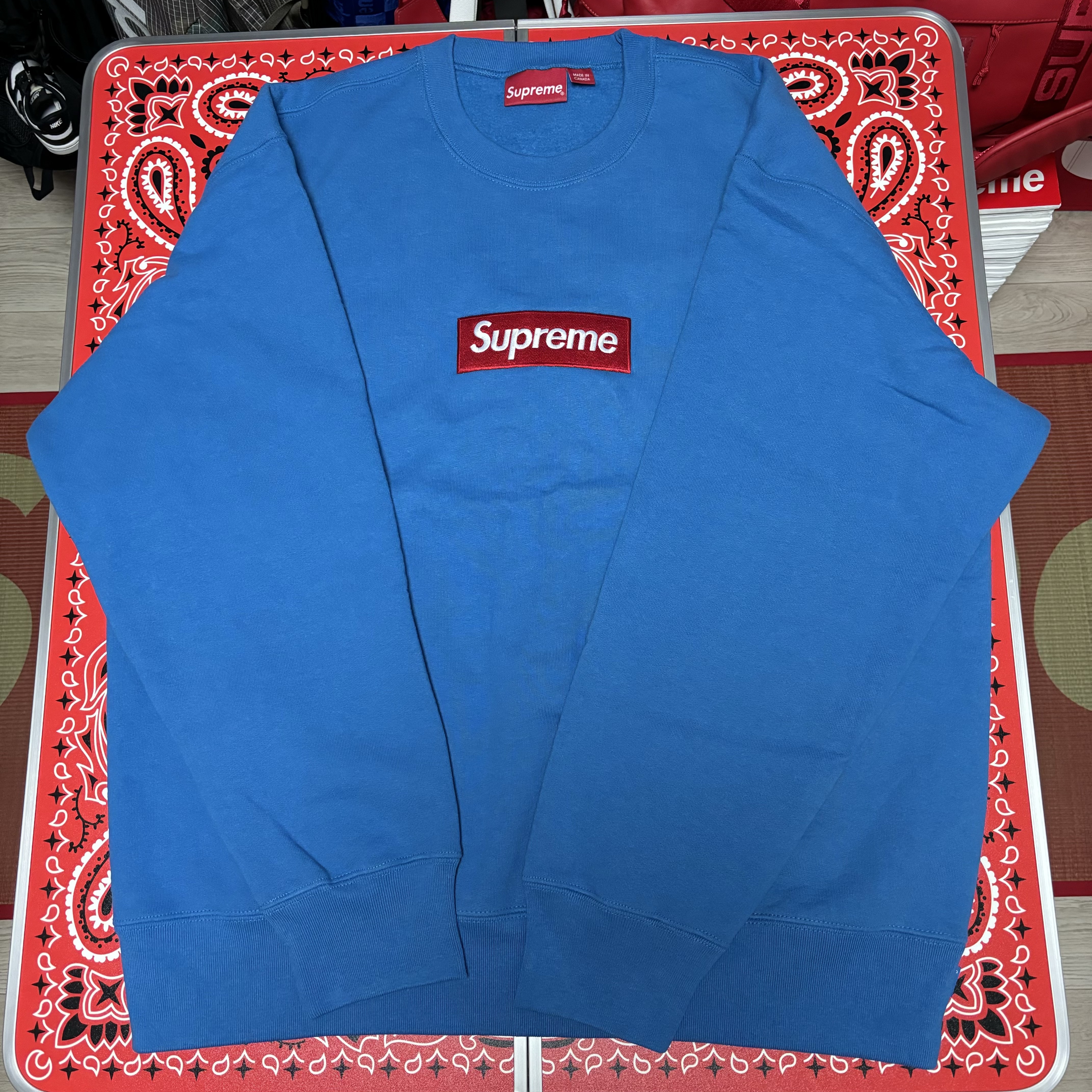 Supreme Box Logo Crewneck Blue - 22FW, Supreme New Era Swarovski S Logo Beanie Woodland Camo - 21SS 착용 스타일 - 1