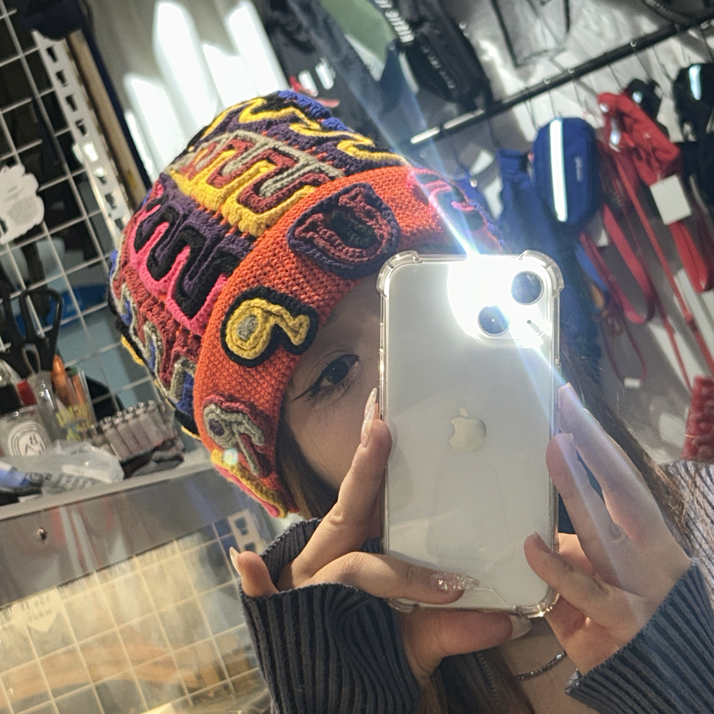 Supreme Yarn Applique Beanie Dark Orange - 24FW, Supreme Yarn Applique Beanie Black - 24FW 착용 스타일 - 1