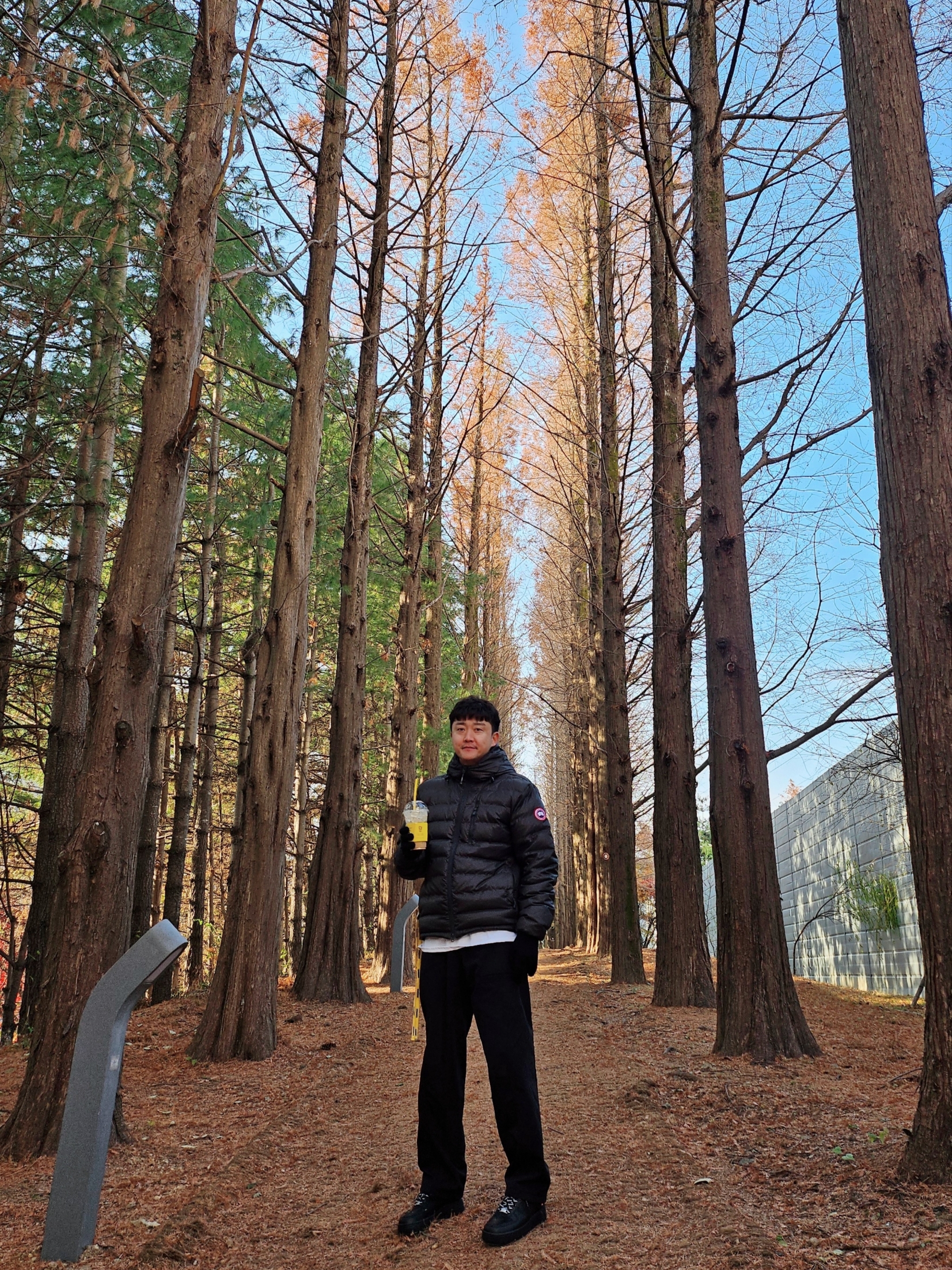 Nike x Supreme Air Force 1 Low Black, Canada Goose Lodge Down Hoody Black Shine 착용 스타일 - 2