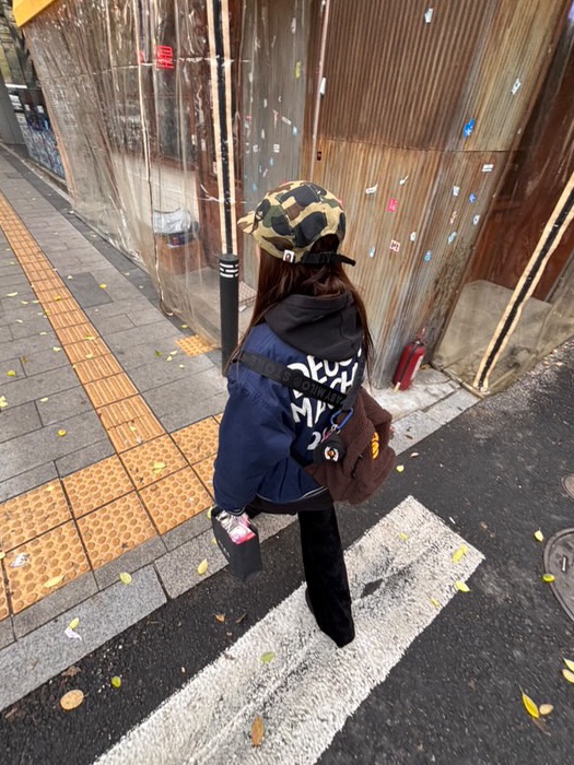Bape Babymilo Newera Cap Key Chain Black, BAPE Baby Milo Mini Fur Backpack Brown 착용 스타일