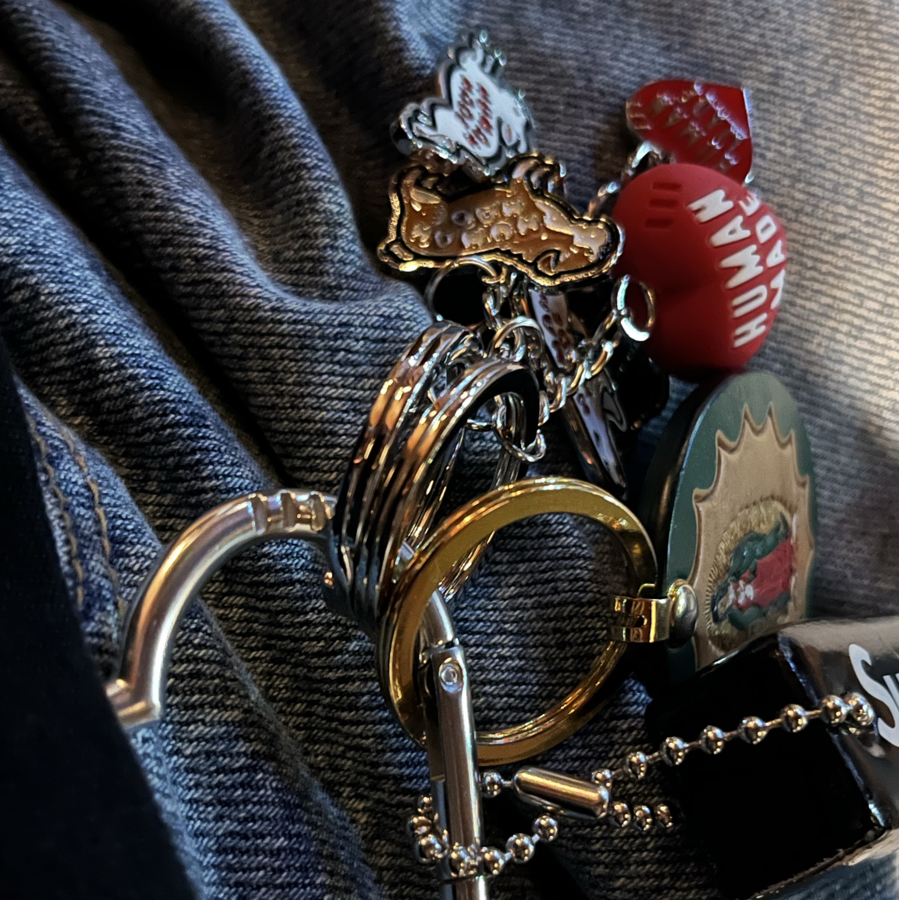 Human Made Heart Rubber Key Chain Red, Supreme Guadalupe Leather Keychain Green - 23FW 착용 스타일