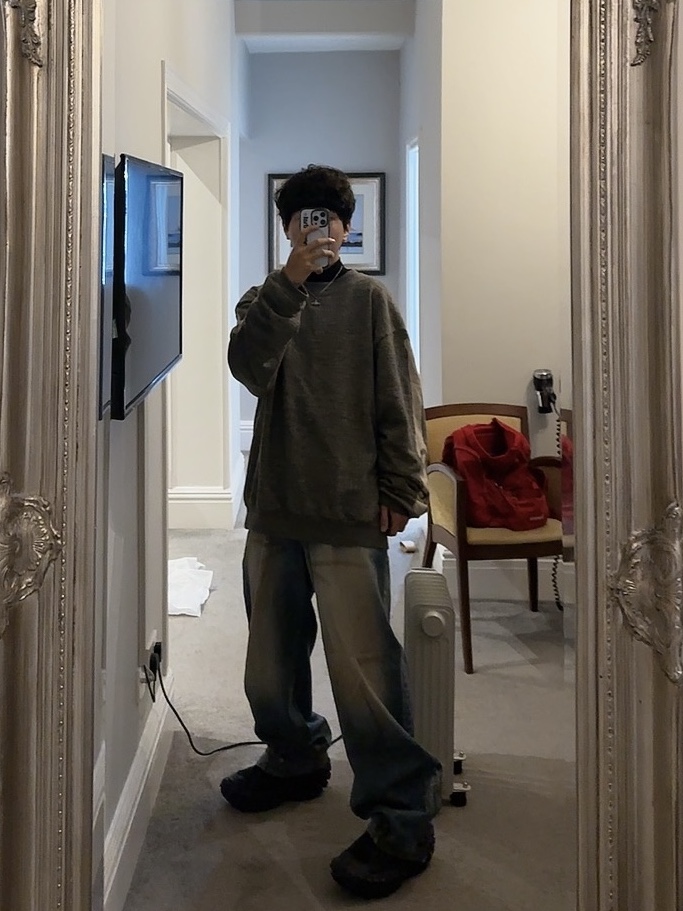 Balenciaga Defender Sneakers Black, Kapital Fleece Big Crewneck Sweat Heather Charcoal 착용 스타일 - 1