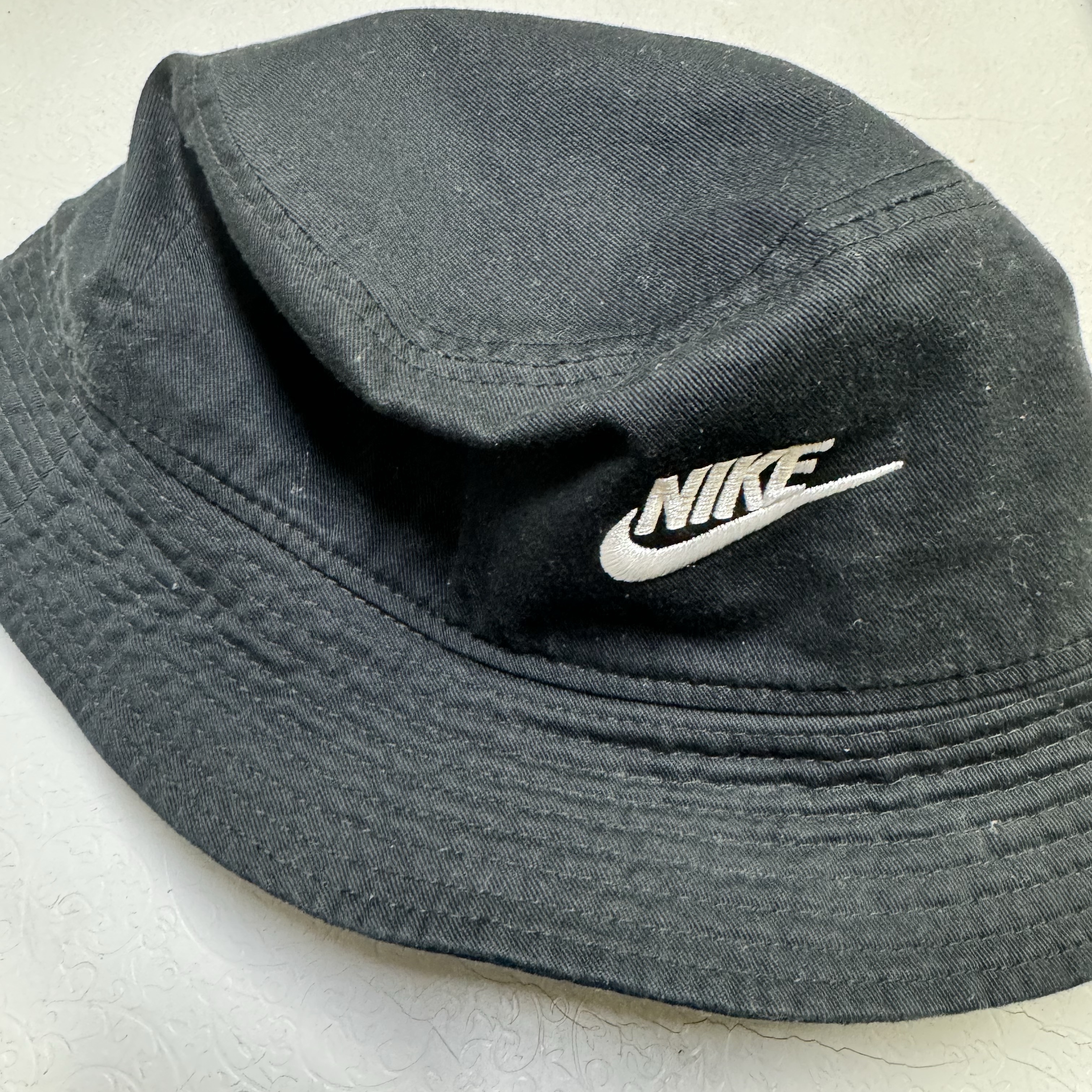 Nike Futura Washed Bucket Hat Black 착용 스타일