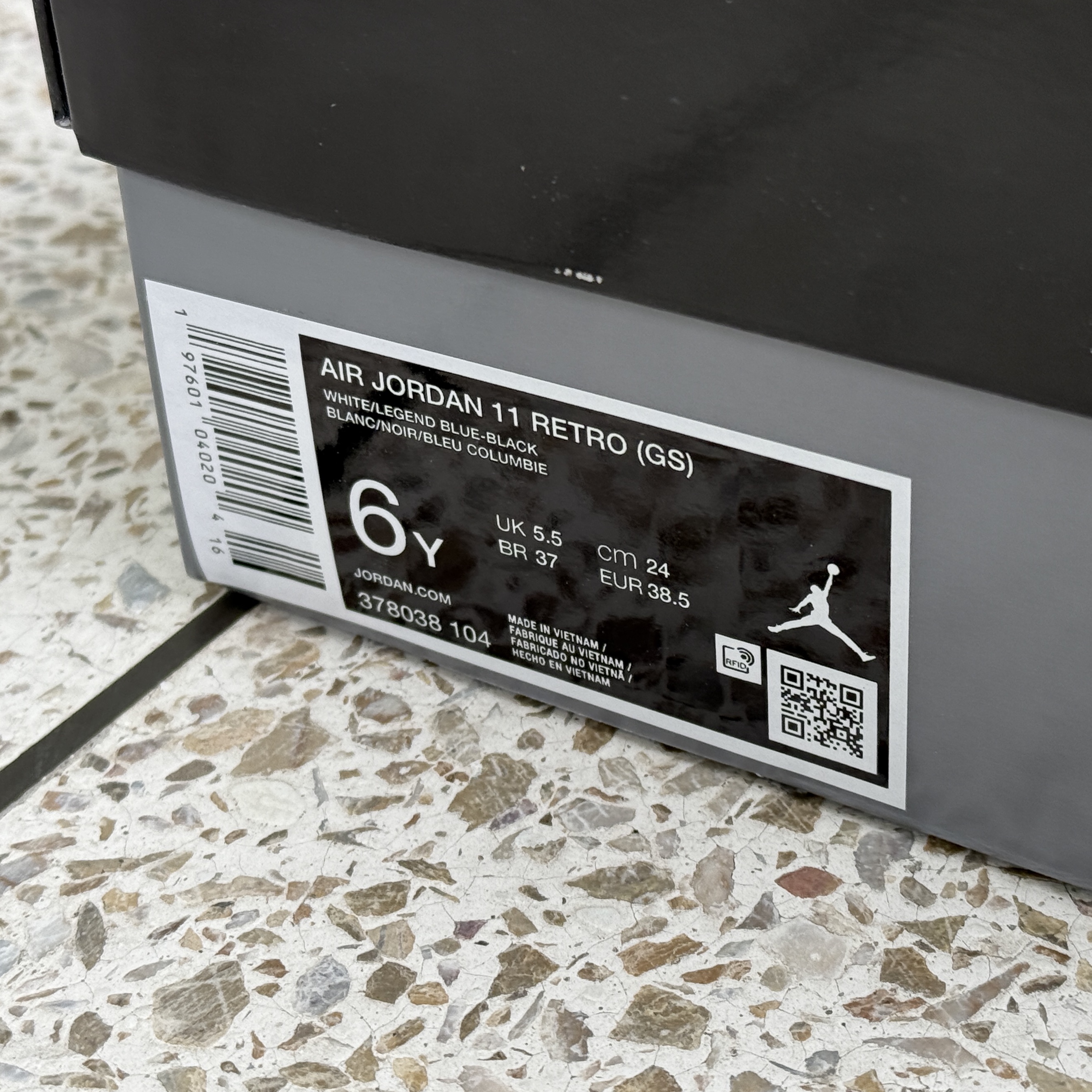 (GS) Jordan 11 Retro Legend Blue 2024 착용 스타일 - 5