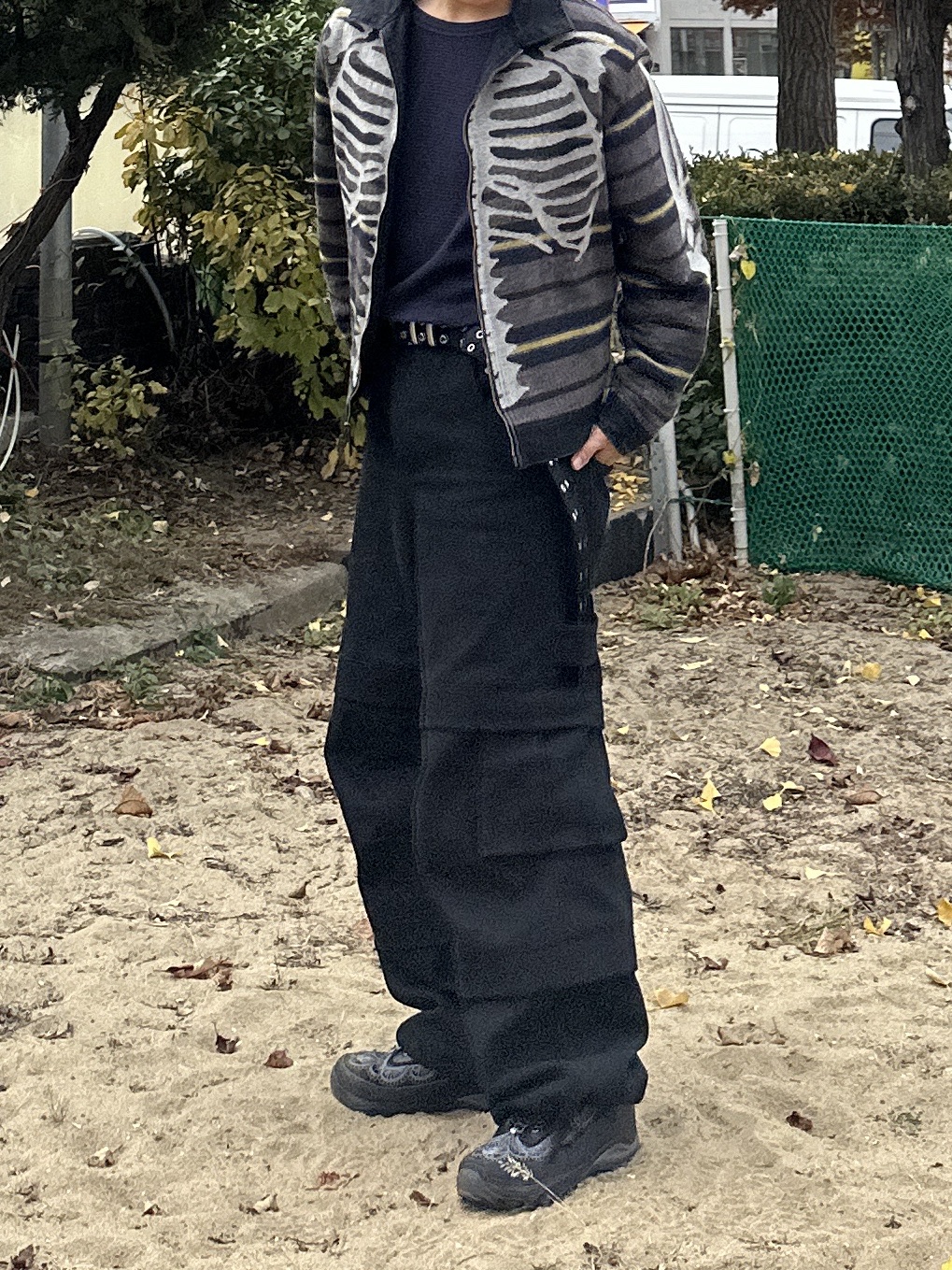 Kiko Kostadinov Chalice Lace Up Black, Kapital 14 oz. Denim Bone Lining Reversible Zip Up Work Jacket Black 착용 스타일 - 2