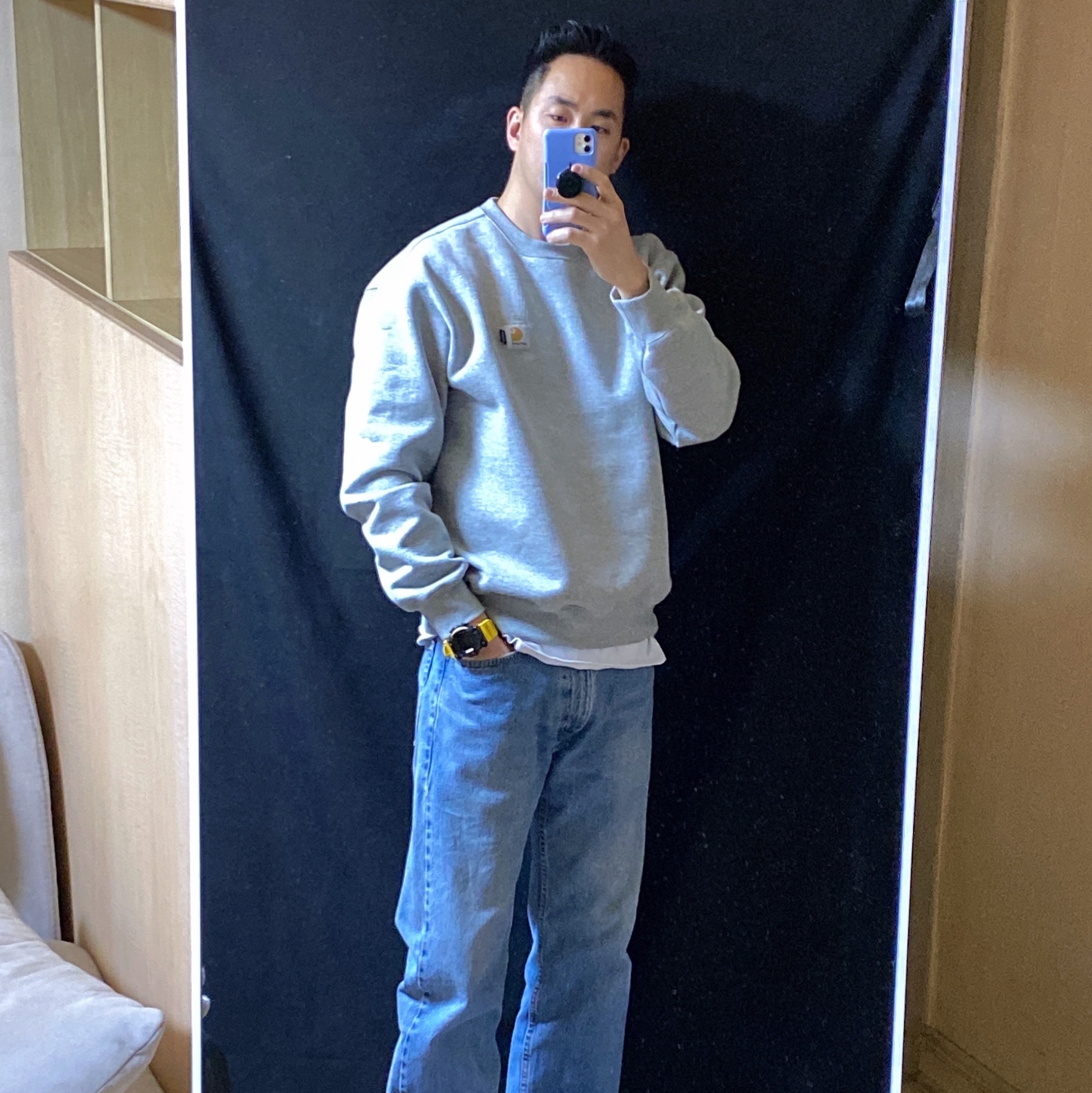 Carhartt WIP x IAB Studio Pocket Sweatshirt Grey Heather, Casio G-Shock x I.C.E.R.C Frogman GW-8200K-9 착용 스타일 - 1