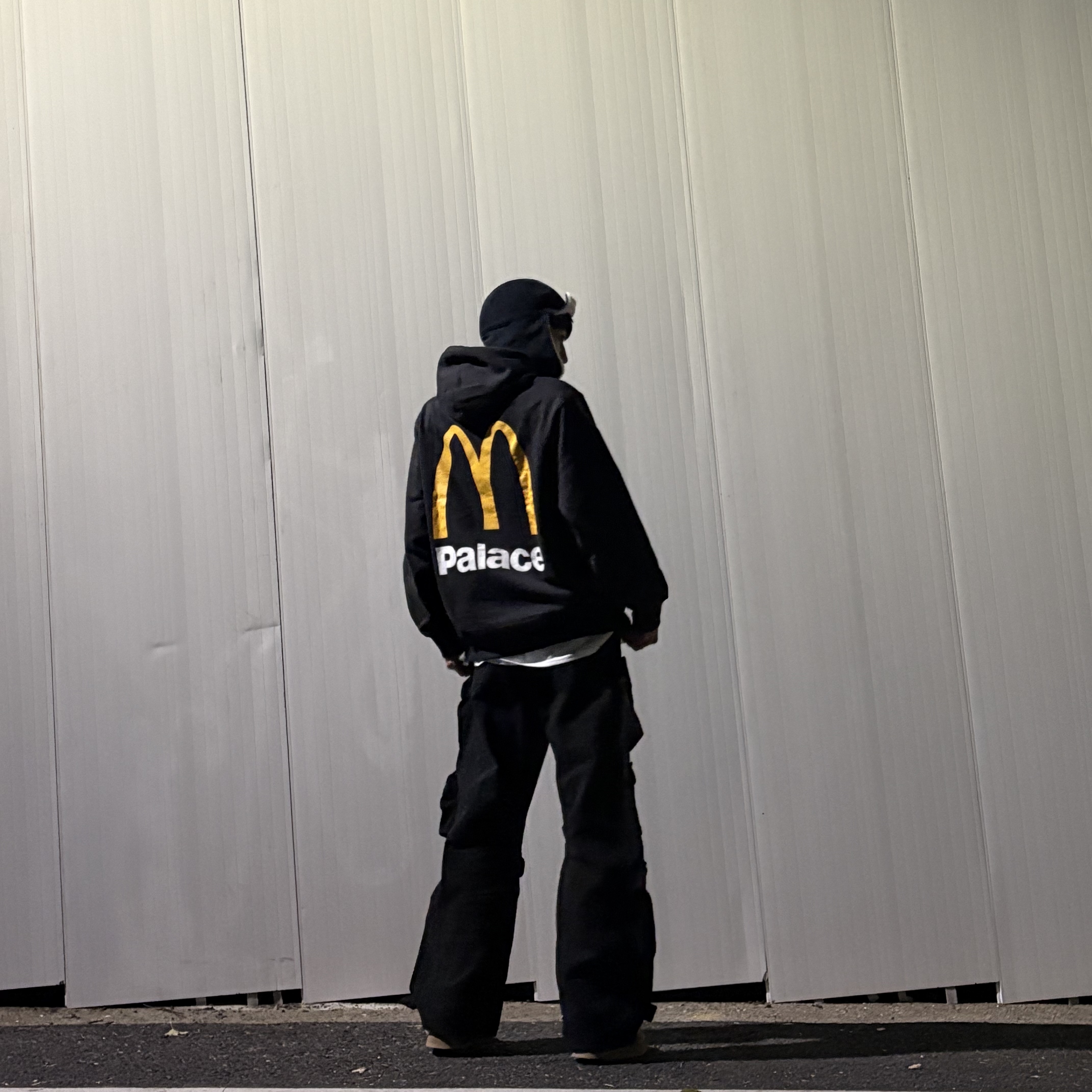 Palace x McDonald's Logo Hood Black - 23FW, Zara Utility Pocket Pants Black 착용 스타일