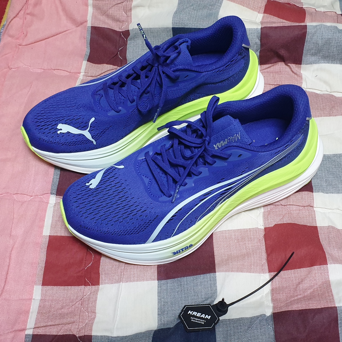 Puma Magmax Nitro Blue Yellow 착용 스타일