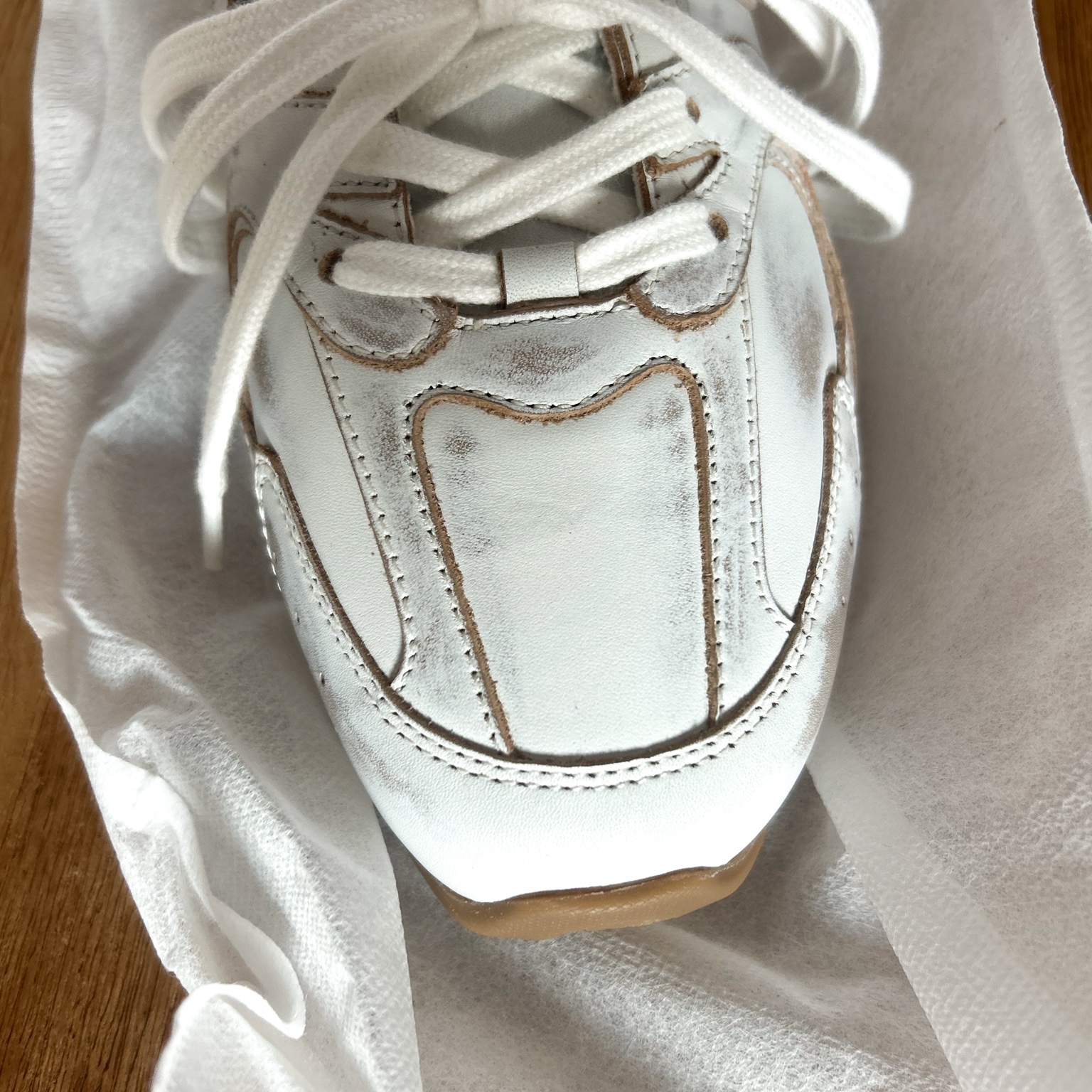 (W) New Balance x Miu Miu 530 SL Leather Sneakers White 착용 스타일 - 5