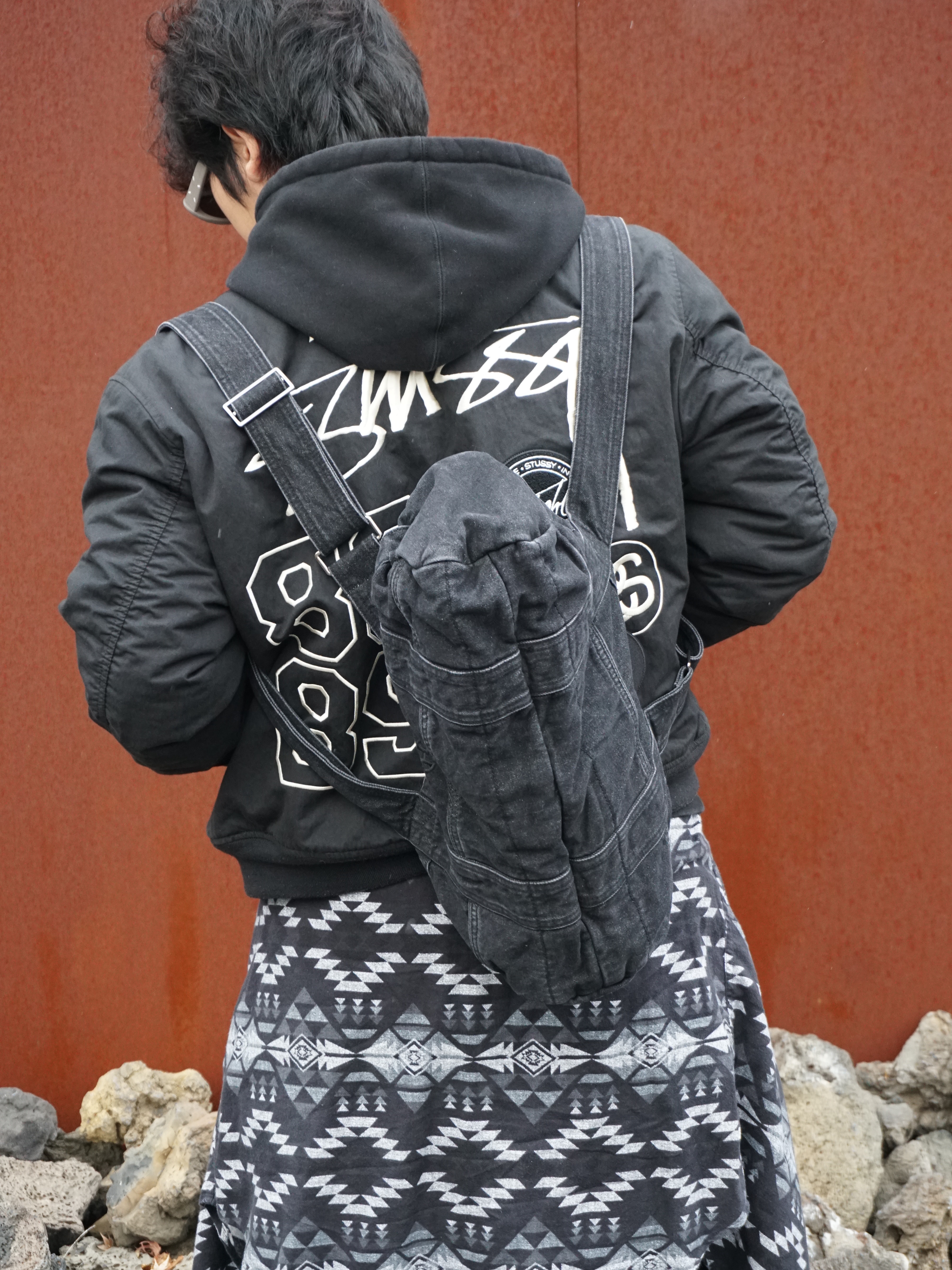 Nike x Stussy Reversible Jacket Black (FJ9153-010), Balenciaga Stapler Sneaker Beige Grey 착용 스타일 - 7