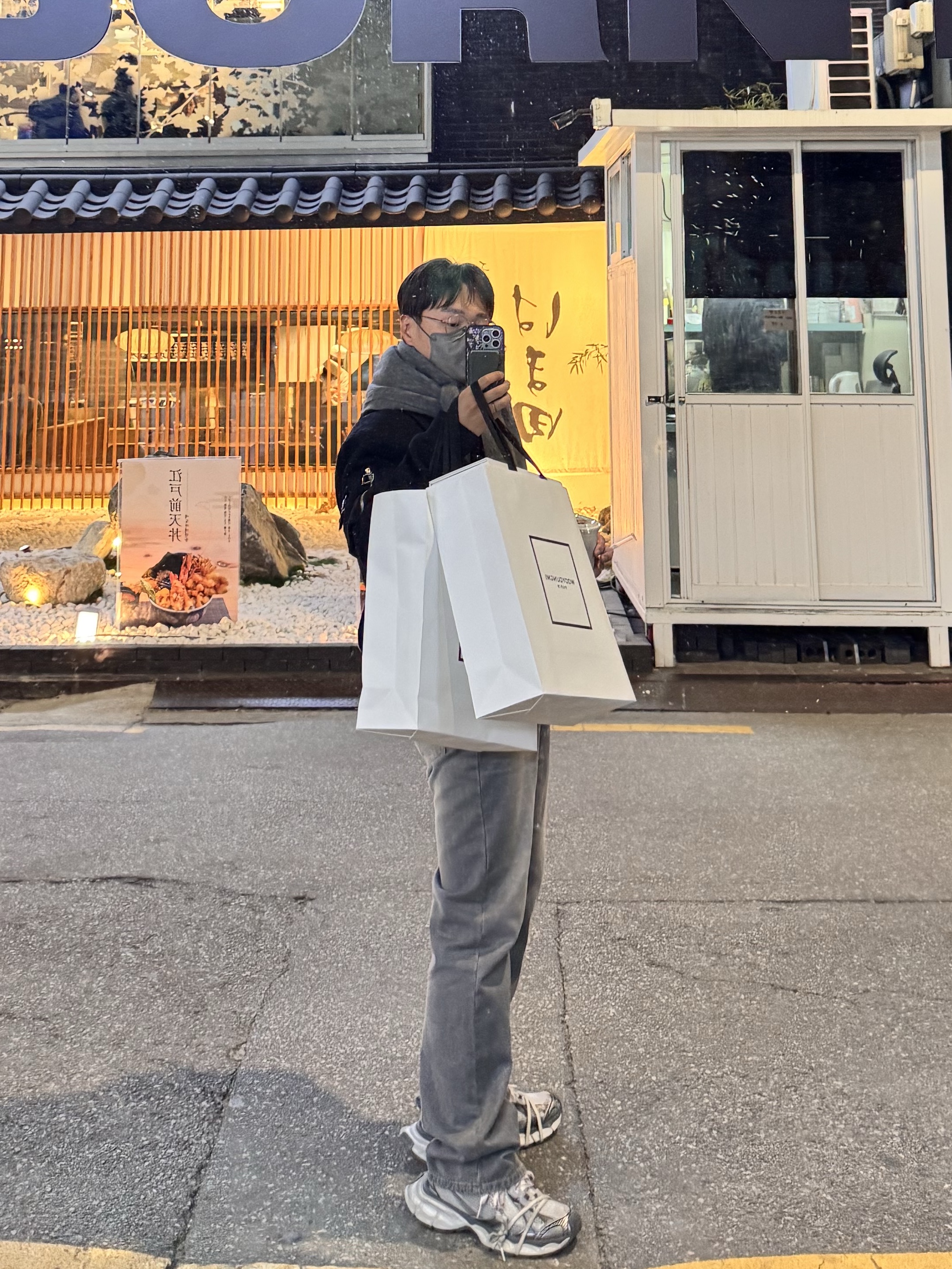 Wooyoungmi Overfit String Hooded T-Shirt Black - 23FW, Balenciaga 3XL Sneakers Grey White Red 착용 스타일 - 10