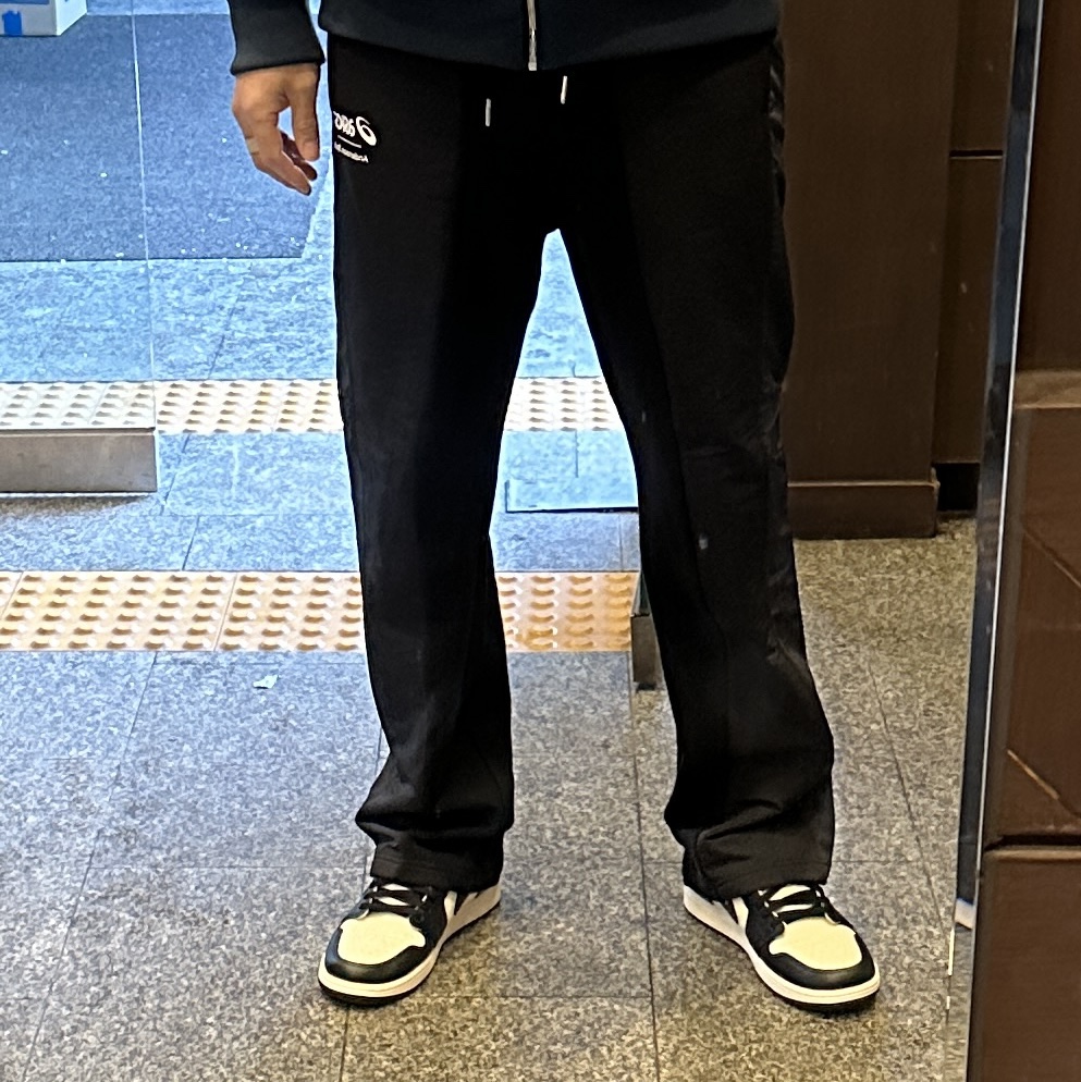 Andersson Bell x Asics Track Pants Black 착용 스타일