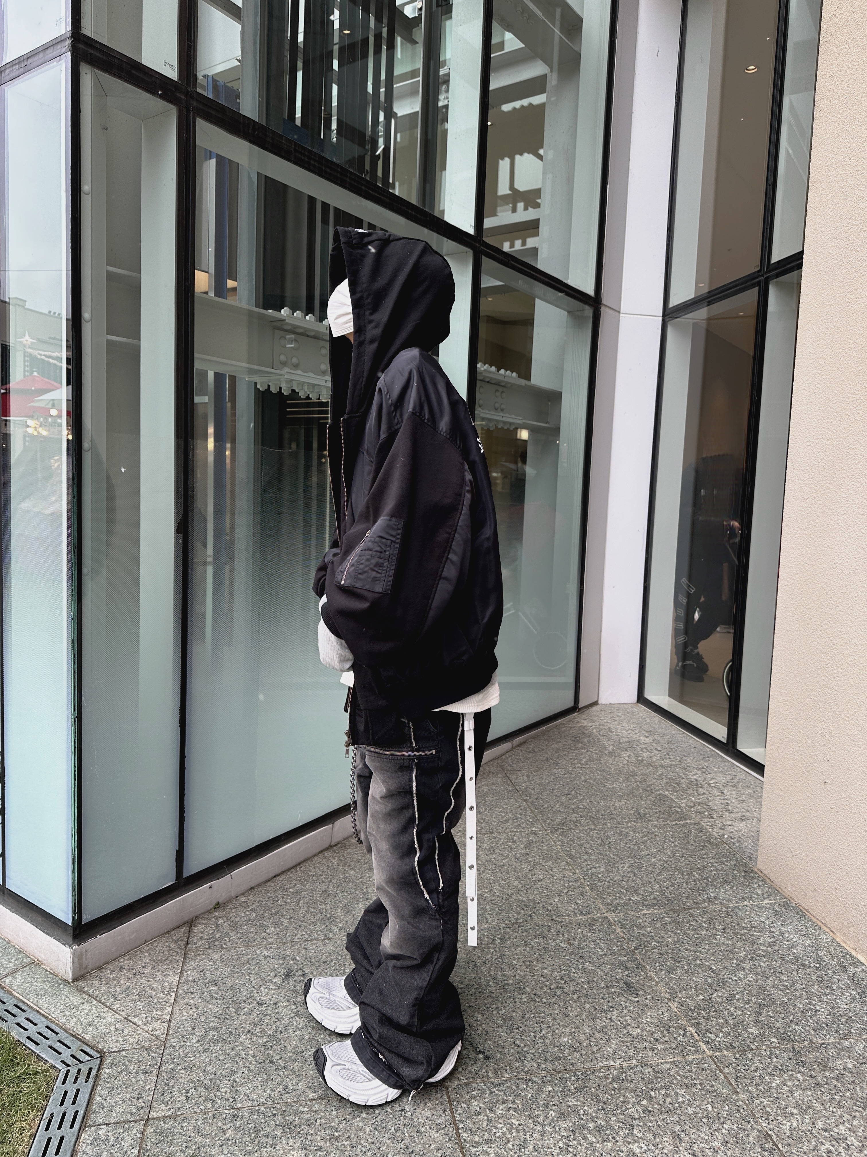 Civision by CSC Remake Hooded Blouson Black, Balenciaga 10XL Sneakers White Grey Silver Black 착용 스타일 - 1
