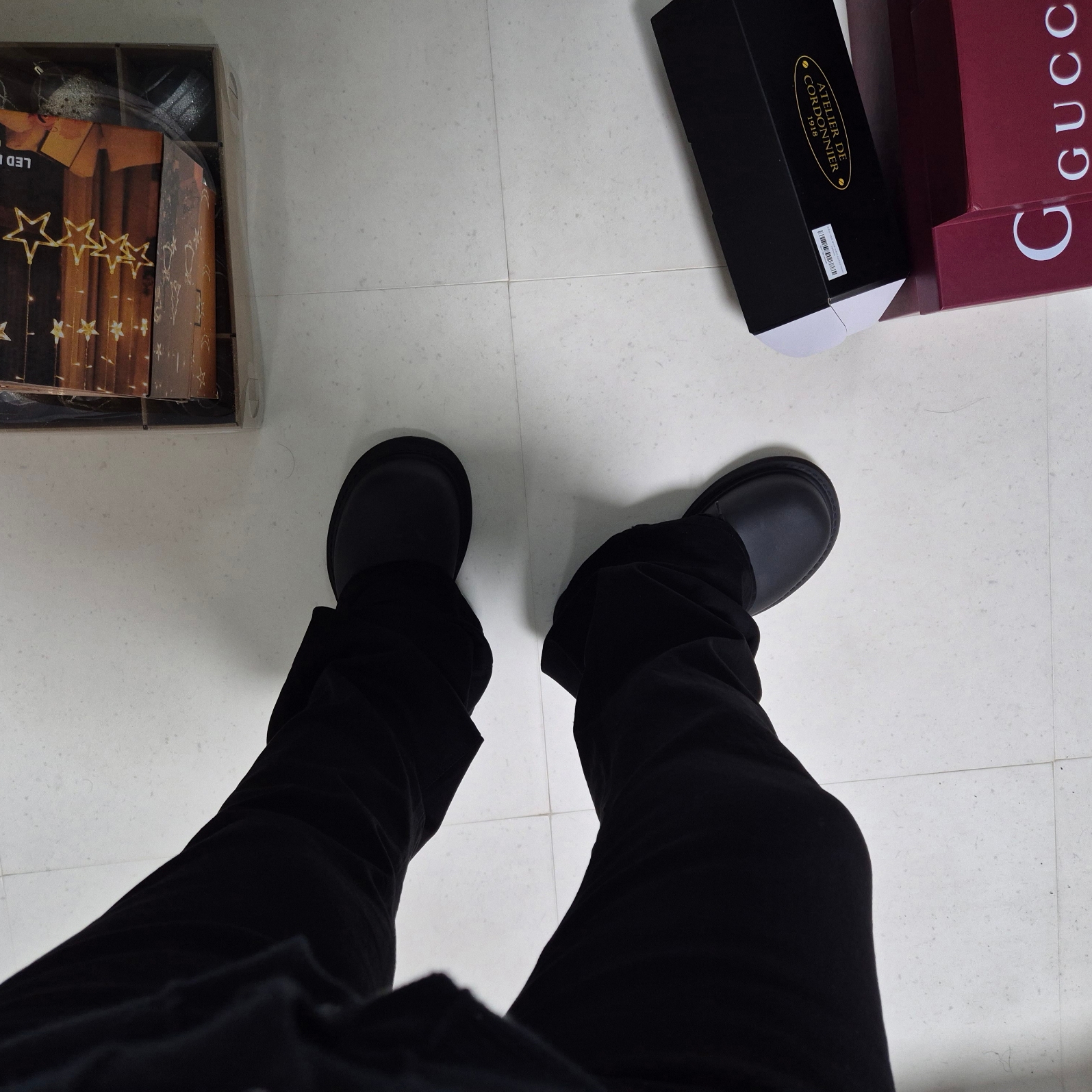 Balenciaga Steroid Derby Black, Undermycar Mu.30 Anti Fxxking Logo Play Stretch Flare Black Jeans 착용 스타일 - 1