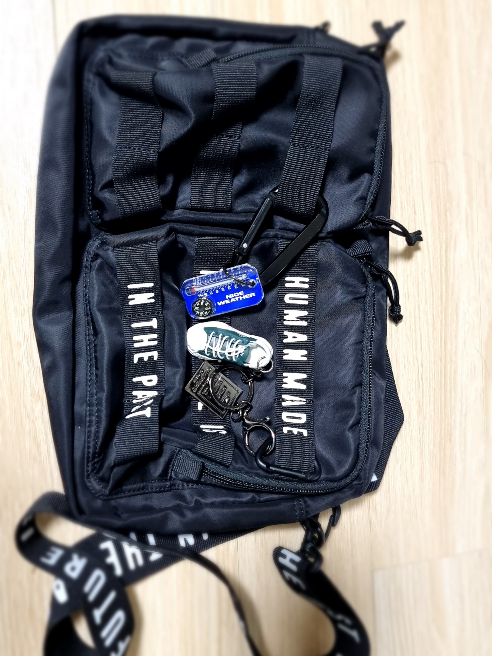 Nice Weather Thermometer Keyring Blue, Human Made Military Pouch Large Black 착용 스타일