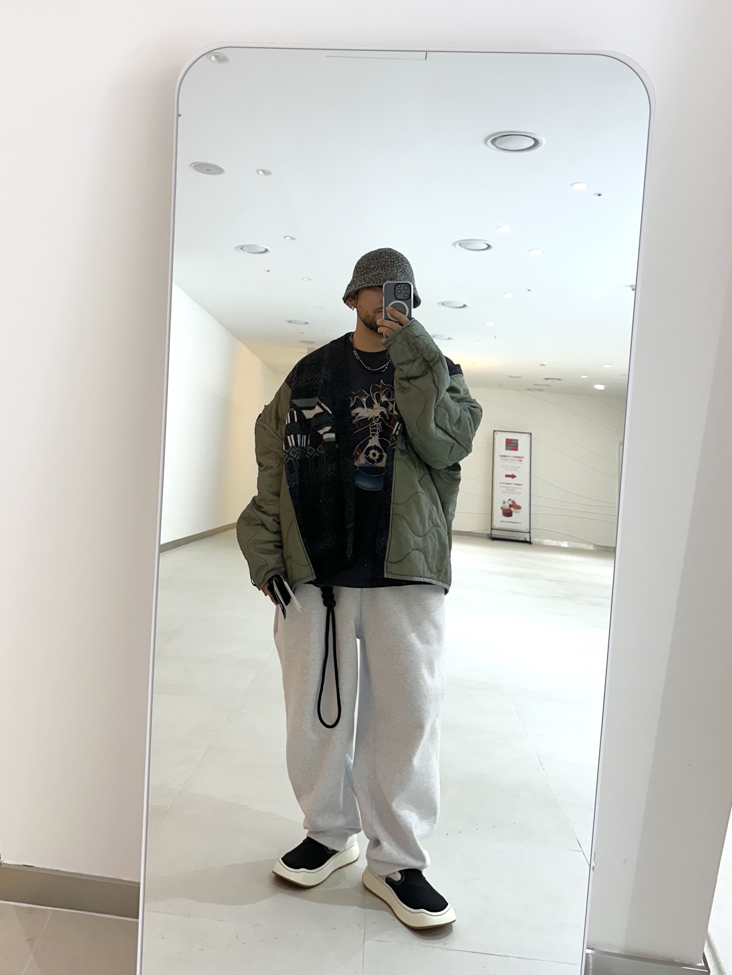Ader Error Log; Lad Noir 착용 스타일 - 1