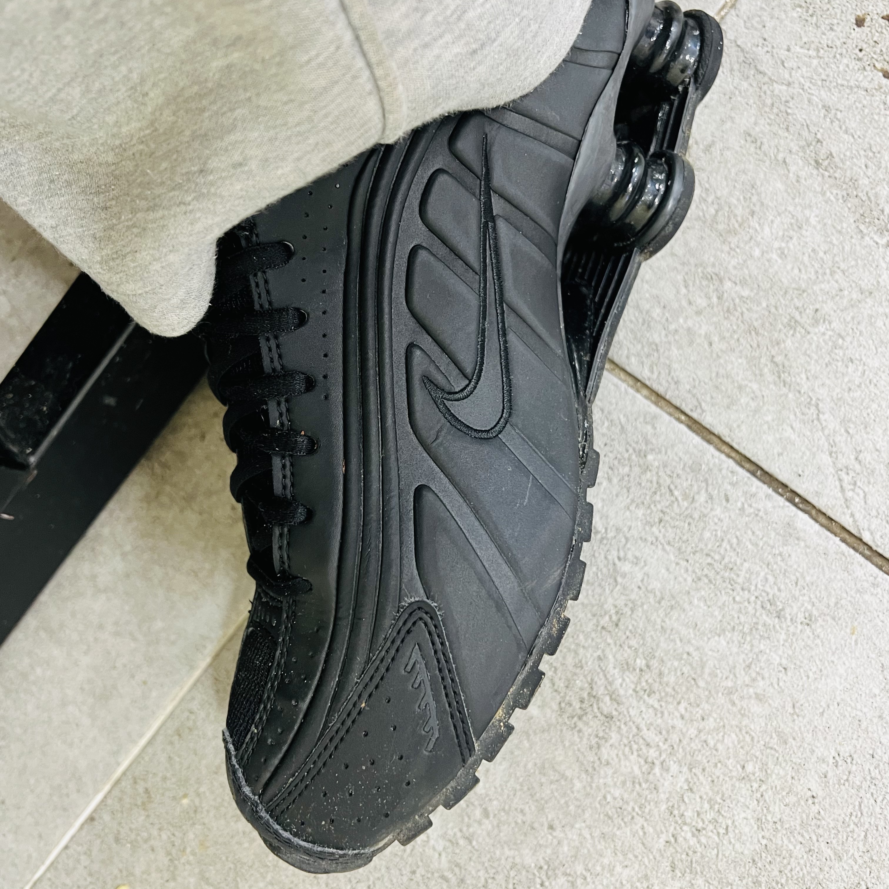 (W) Nike Shox R4 Black 착용 스타일