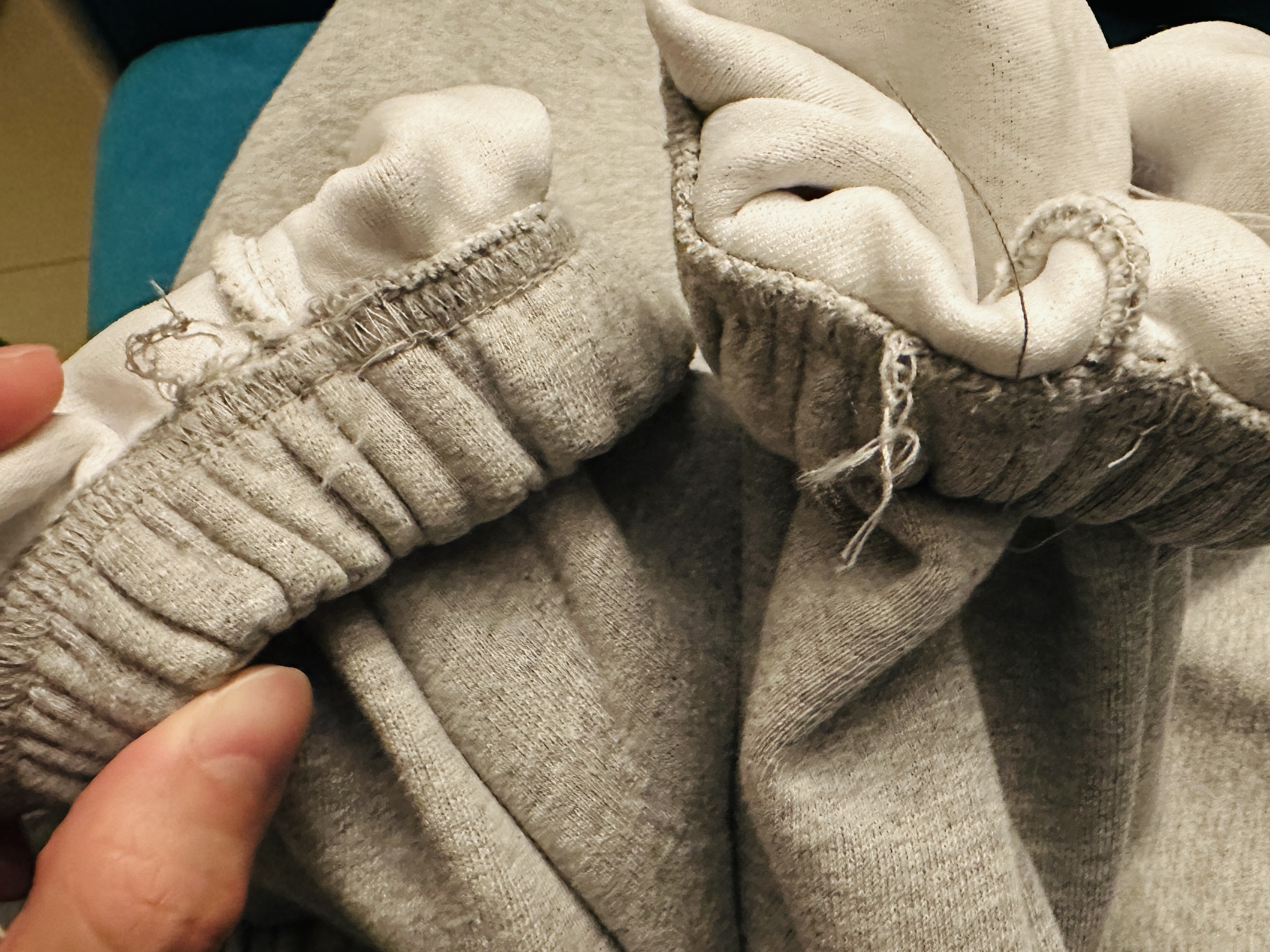 Undermycar Mu.03 Anti Fxxking Logo Play Oversized Sweat Jogger Melange Gray 착용 스타일 - 2
