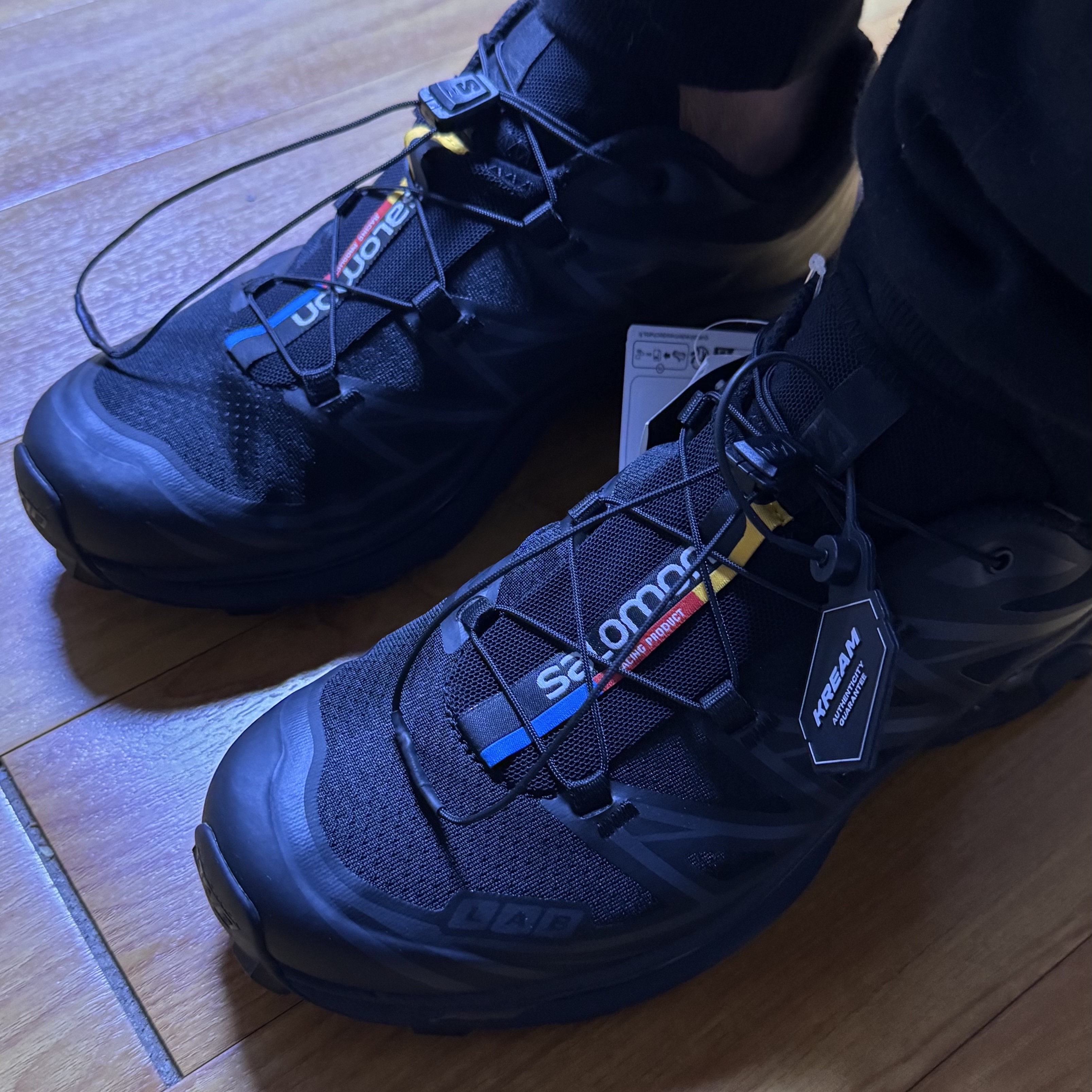 Salomon XT-6 ADV Black 착용 스타일 - 2