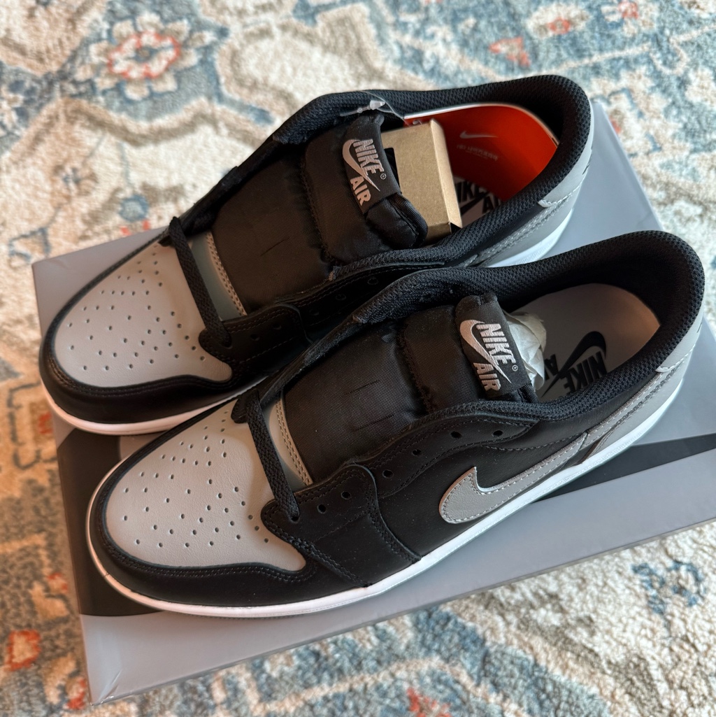 Jordan 1 Retro Low OG Shadow 착용 스타일 - 2
