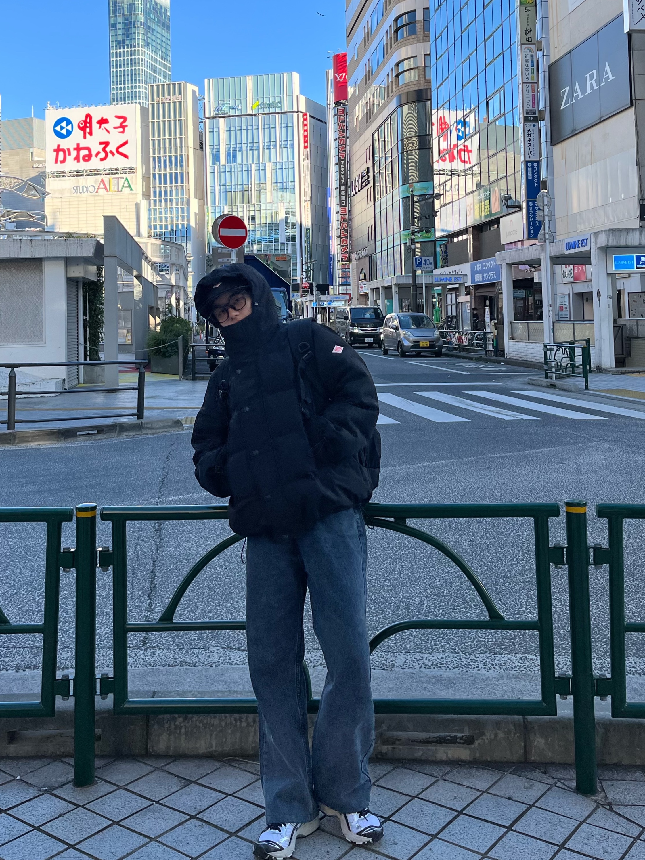 Danton Down Hooded Nylon Jacket Black, Danton Twill Cotton 6-Panel Cap Navy 착용 스타일 - 1